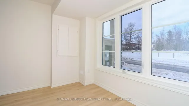 1227 Corm St #(Unit 6), Innisfil 5