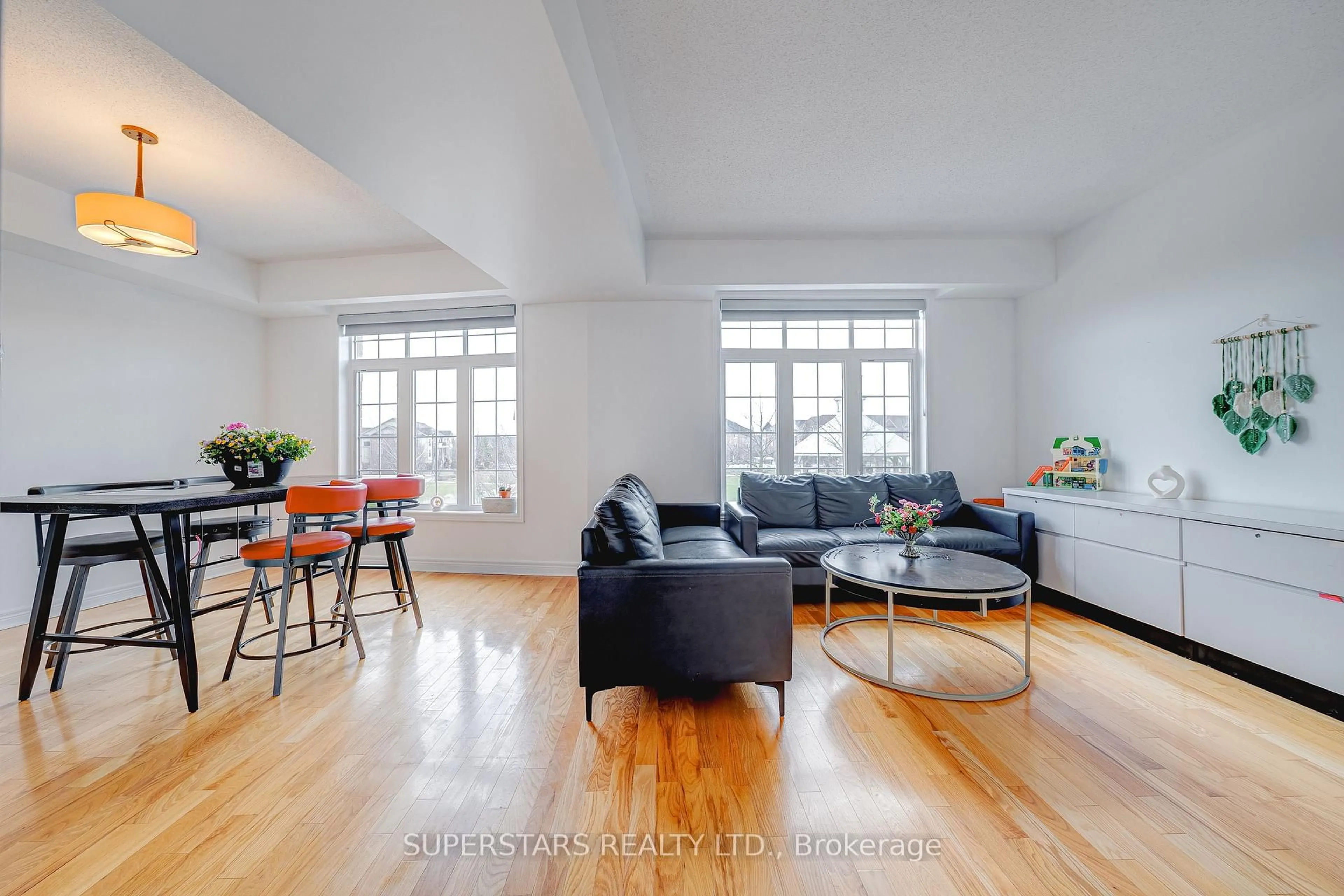 Living room with furniture, unknown for 30 Greensborough Village Circ #22, Markham Ontario L6E 1Z1
