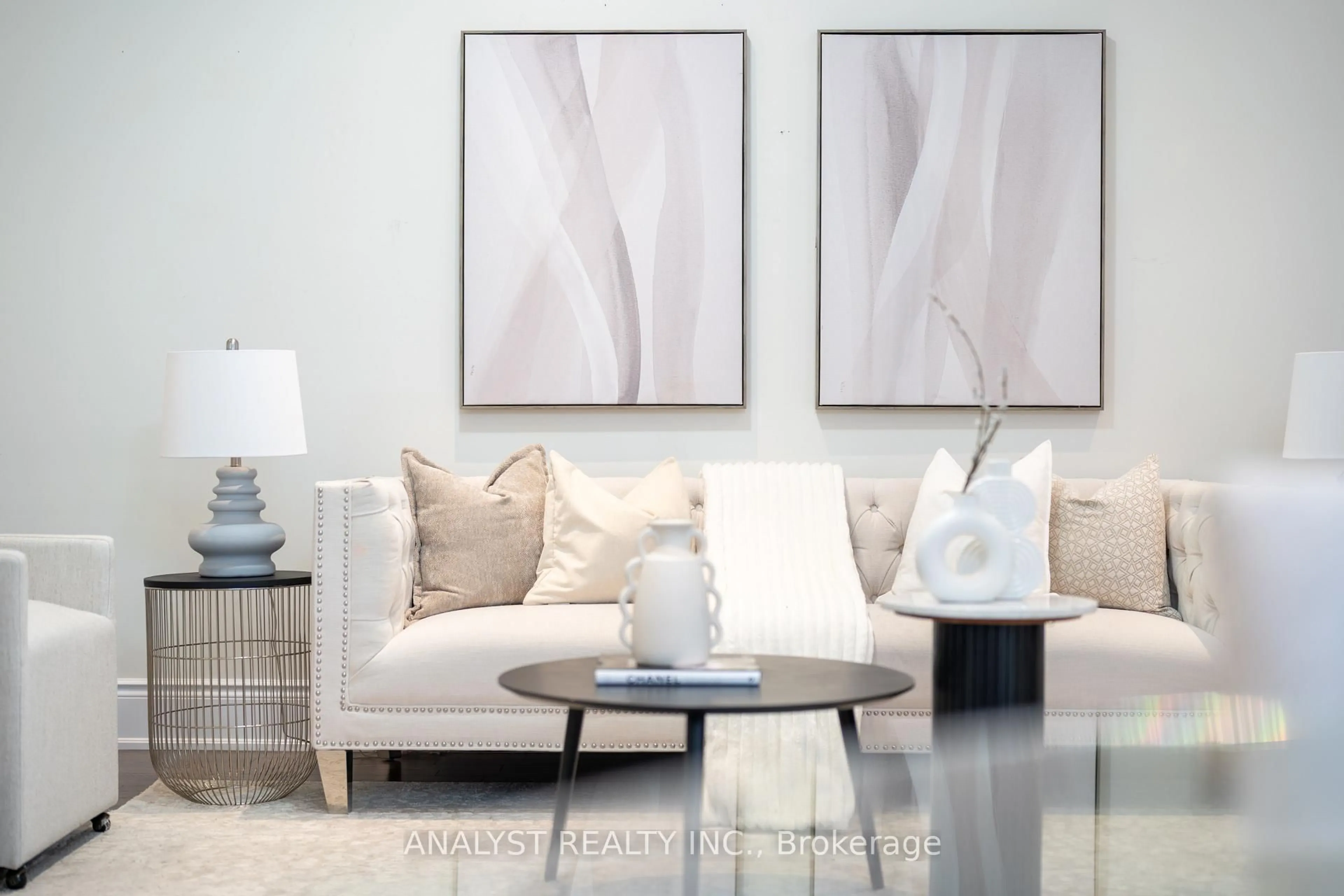 Living room with furniture, unknown for 61 Ross Vennare Cres, Vaughan Ontario L4H 4N2