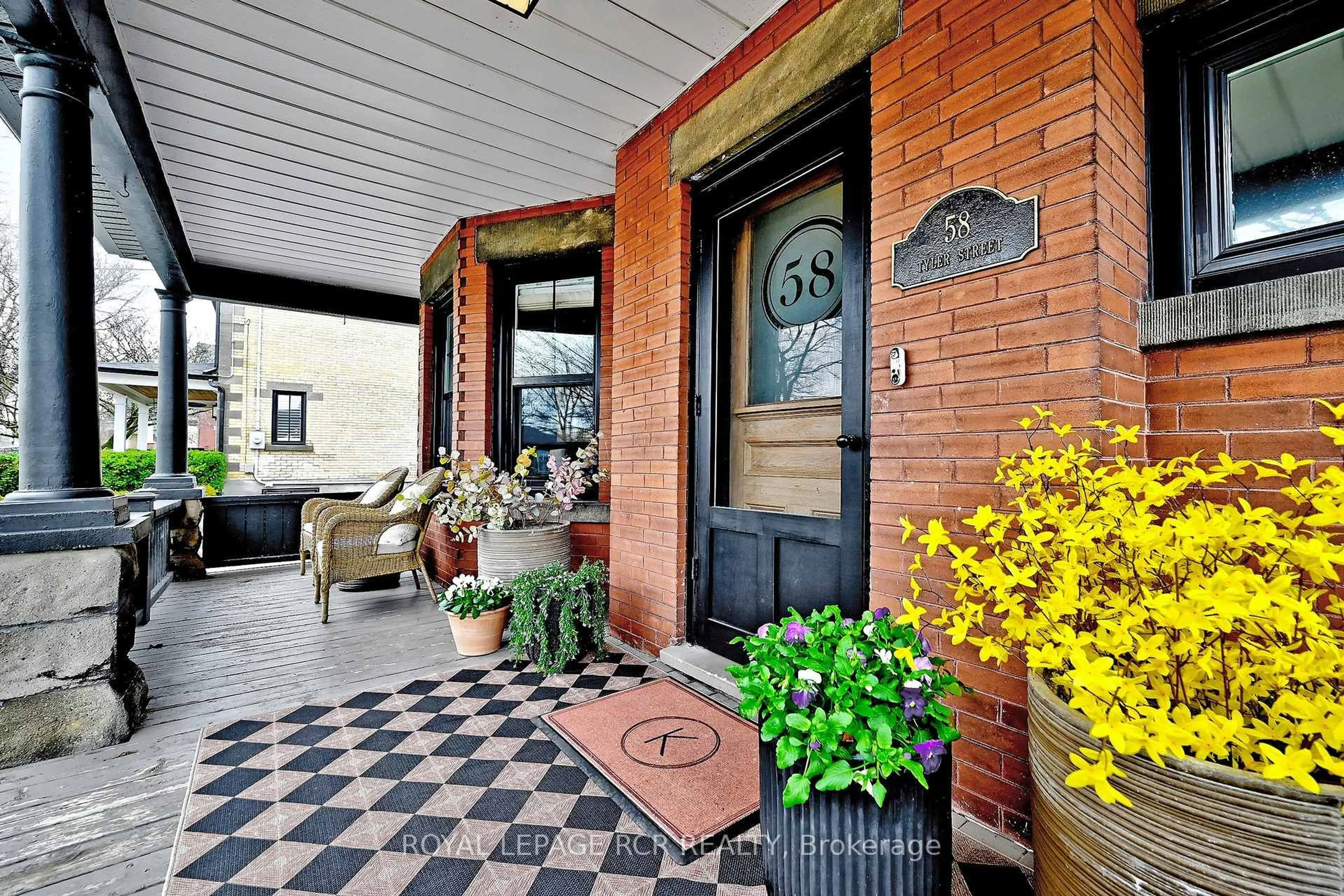 Unknown for 58 Tyler St, Aurora Ontario L4G 2N2