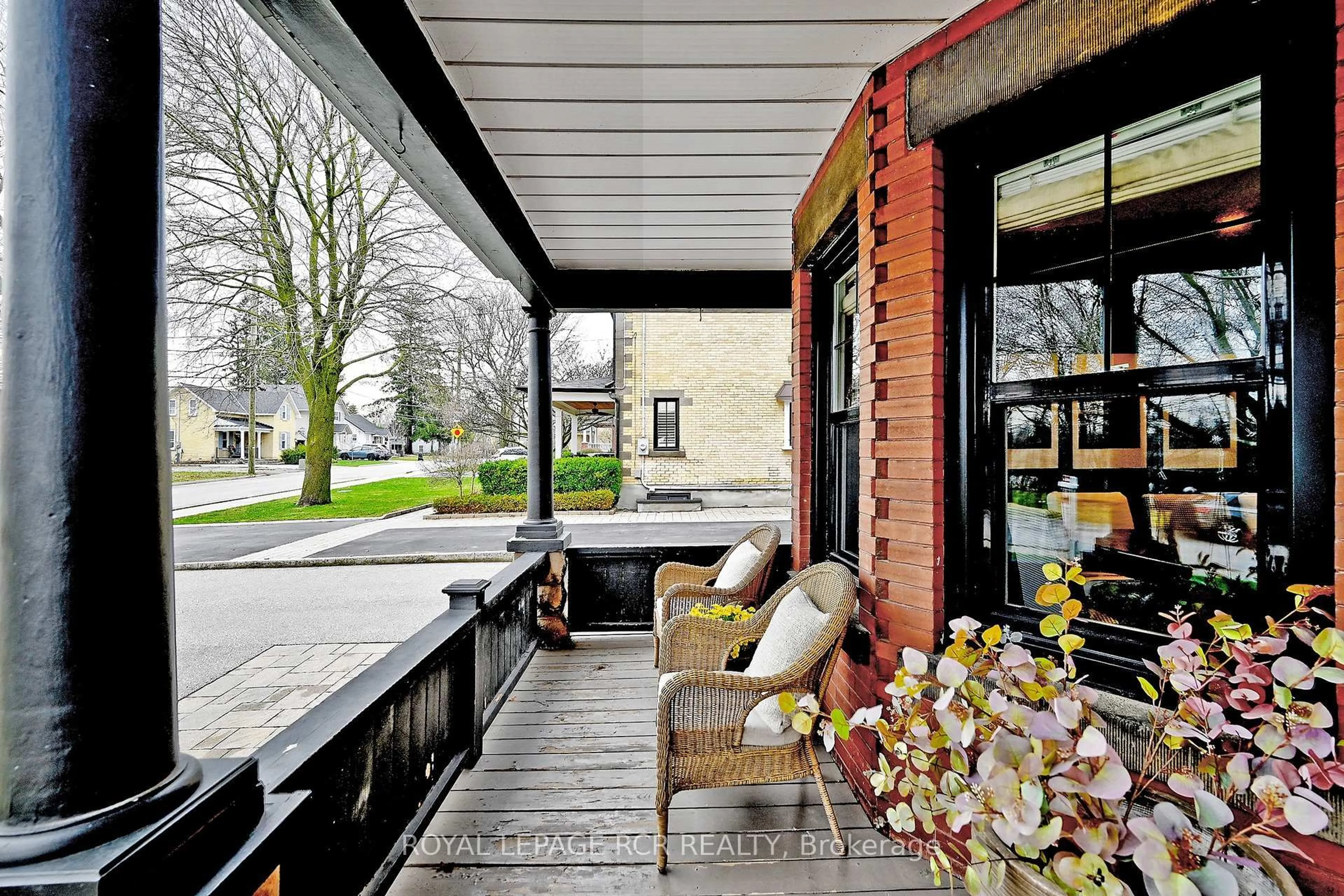 Patio, street for 58 Tyler St, Aurora Ontario L4G 2N2