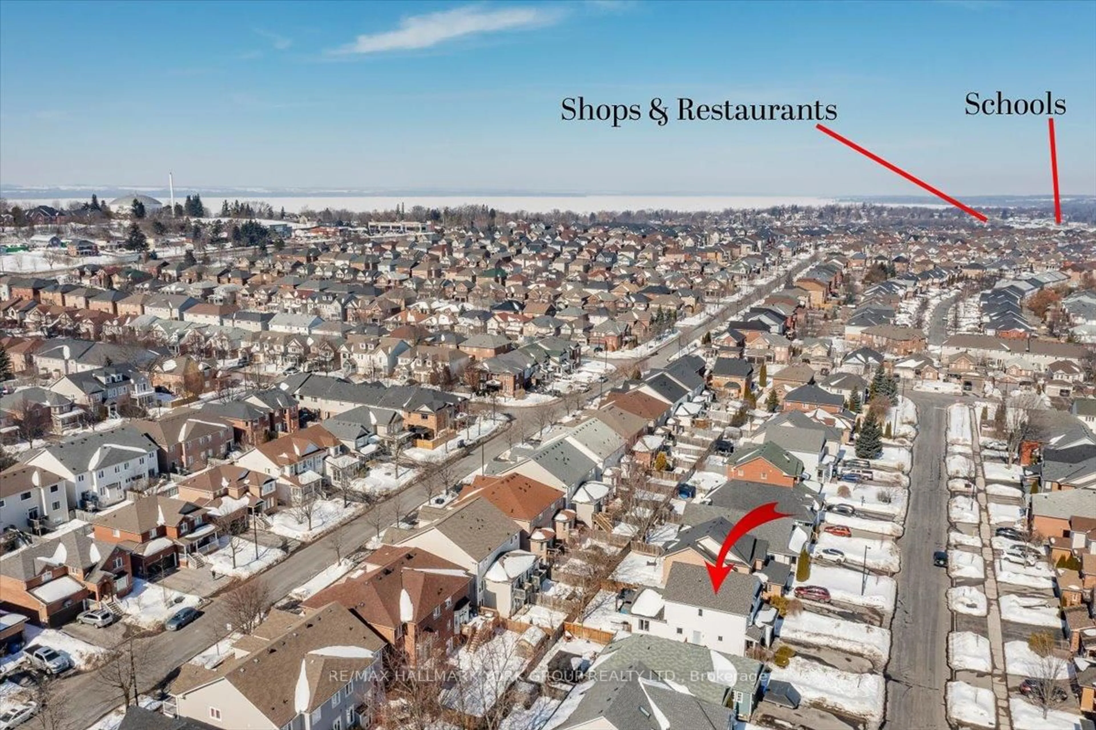 A pic from outside/outdoor area/front of a property/back of a property/a pic from drone, street for 19 Silverstone Cres, Georgina Ontario L4P 4A5