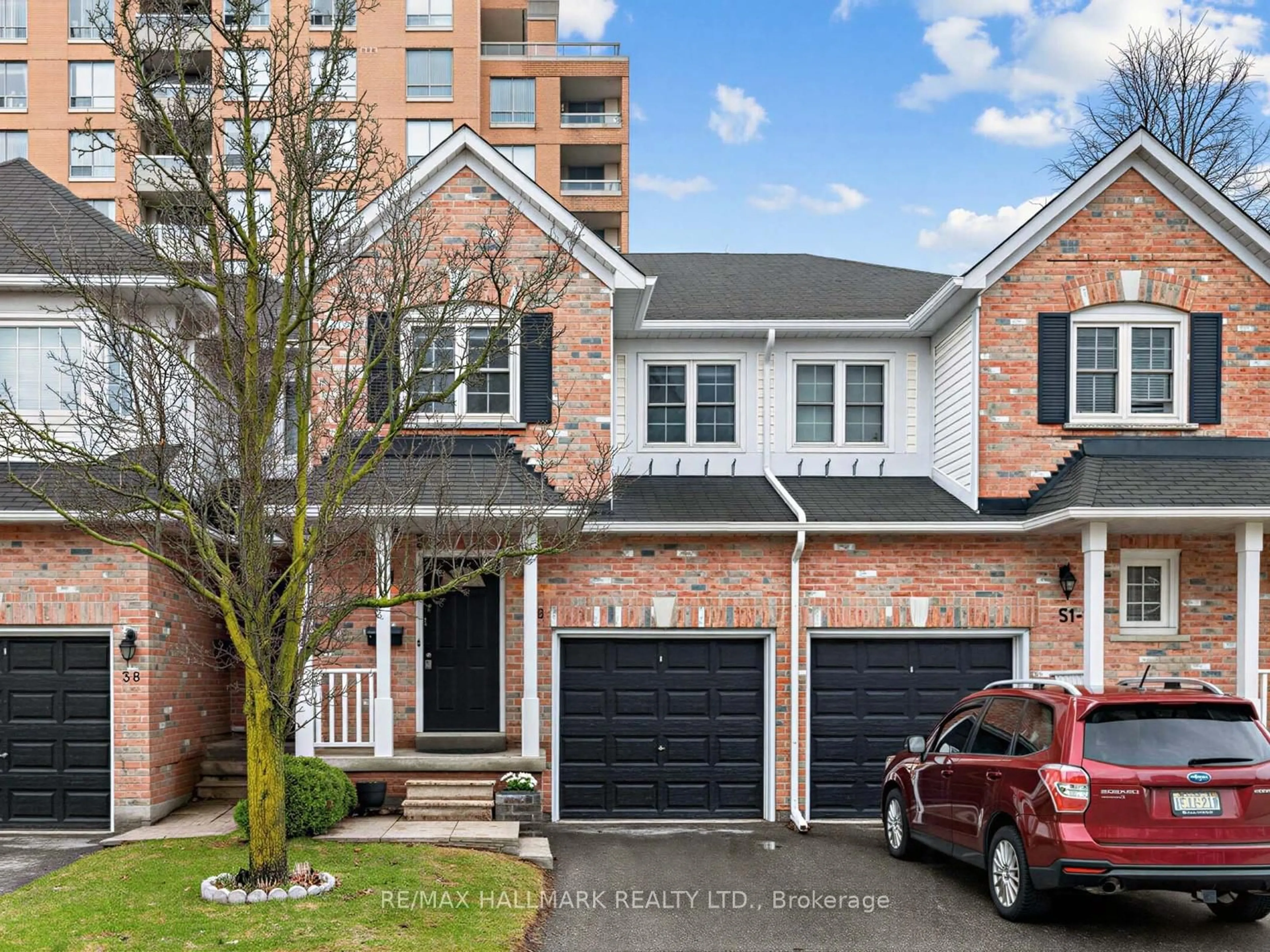 Home with brick exterior material, street for 51 Northern Heights Dr #2B, Richmond Hill Ontario L4B 4C9