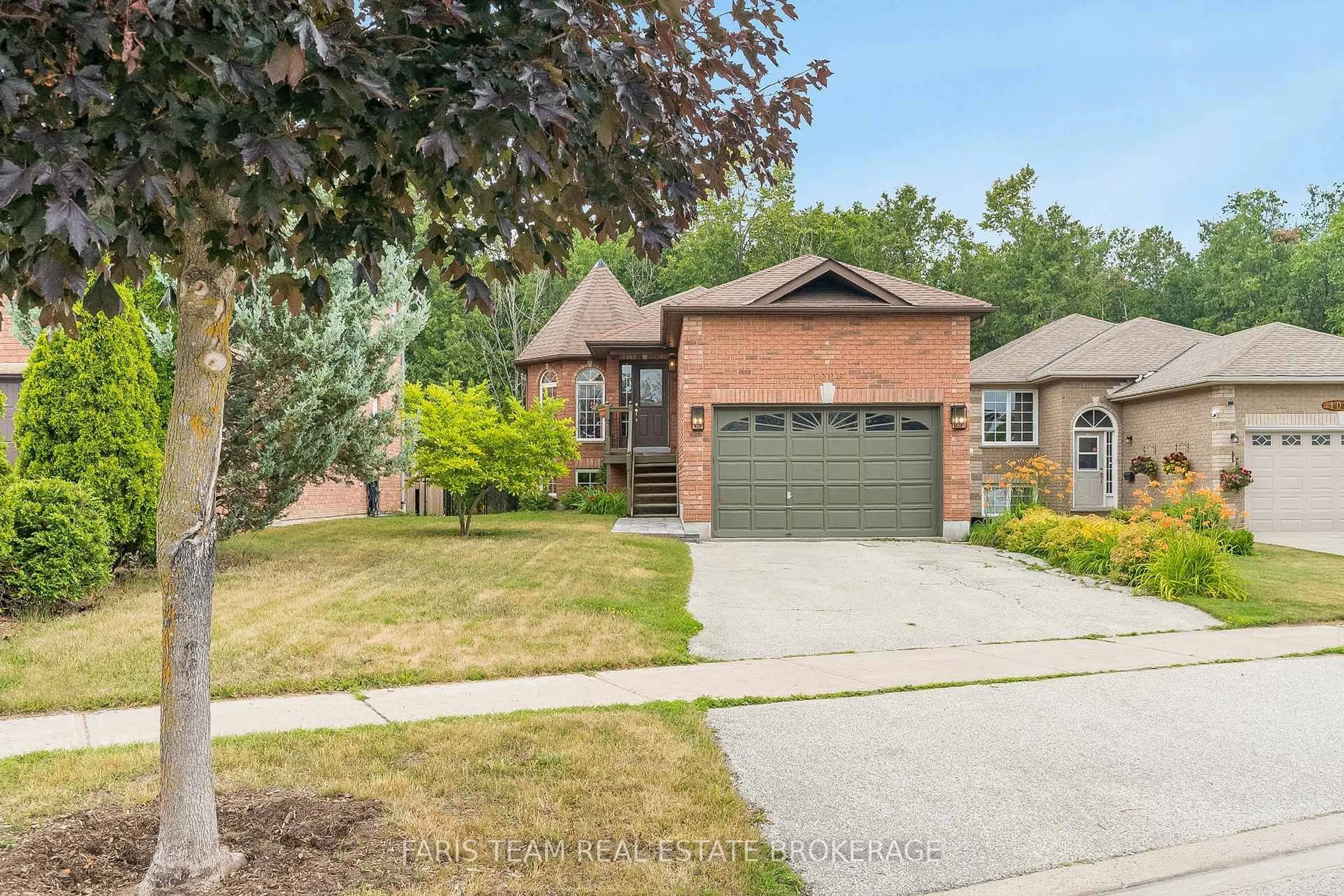 Home with brick exterior material, street for 1006 Leslie Dr, Innisfil Ontario L9S 2B2