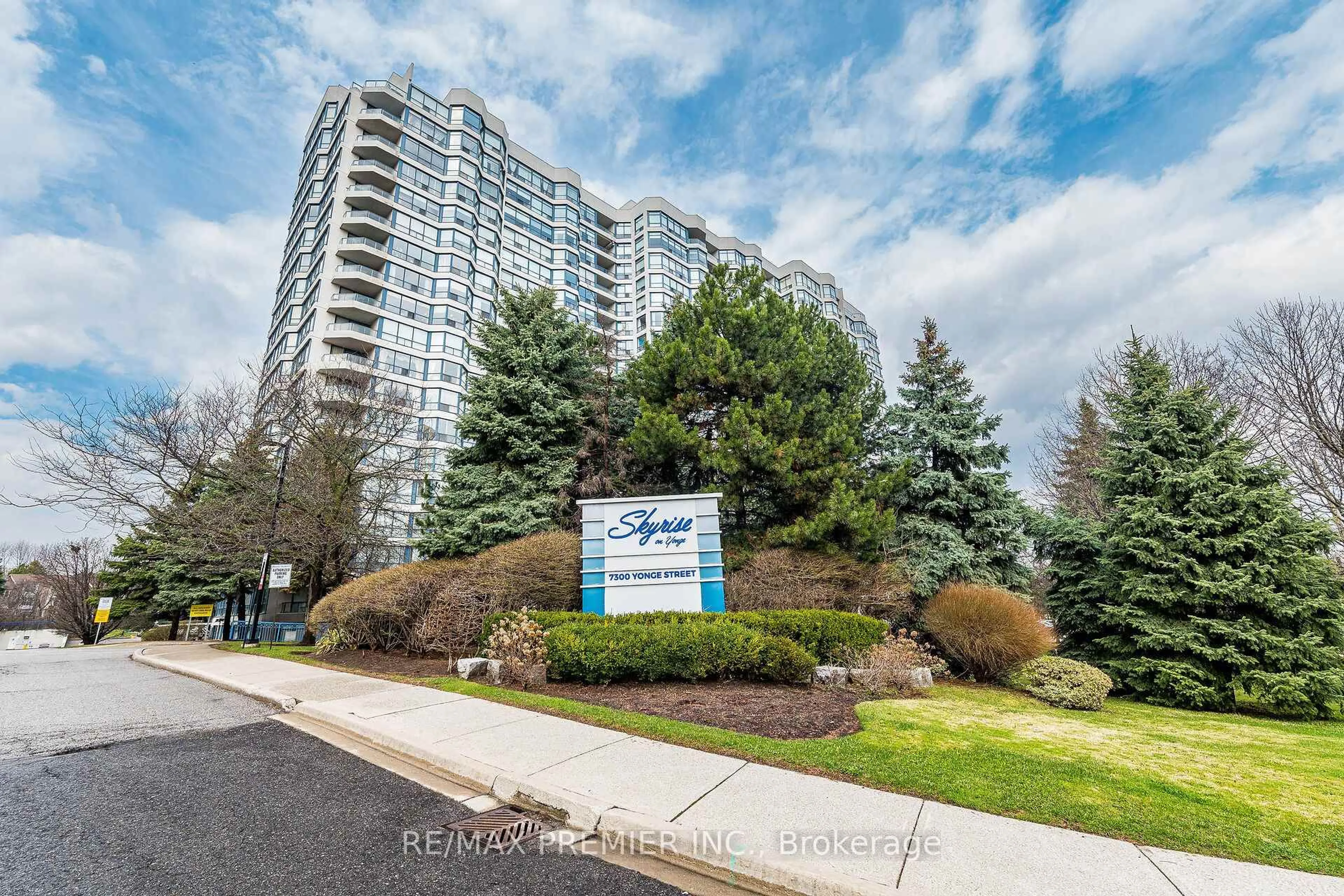 Unknown for 7300 Yonge St #1412, Vaughan Ontario L4J 7Y5