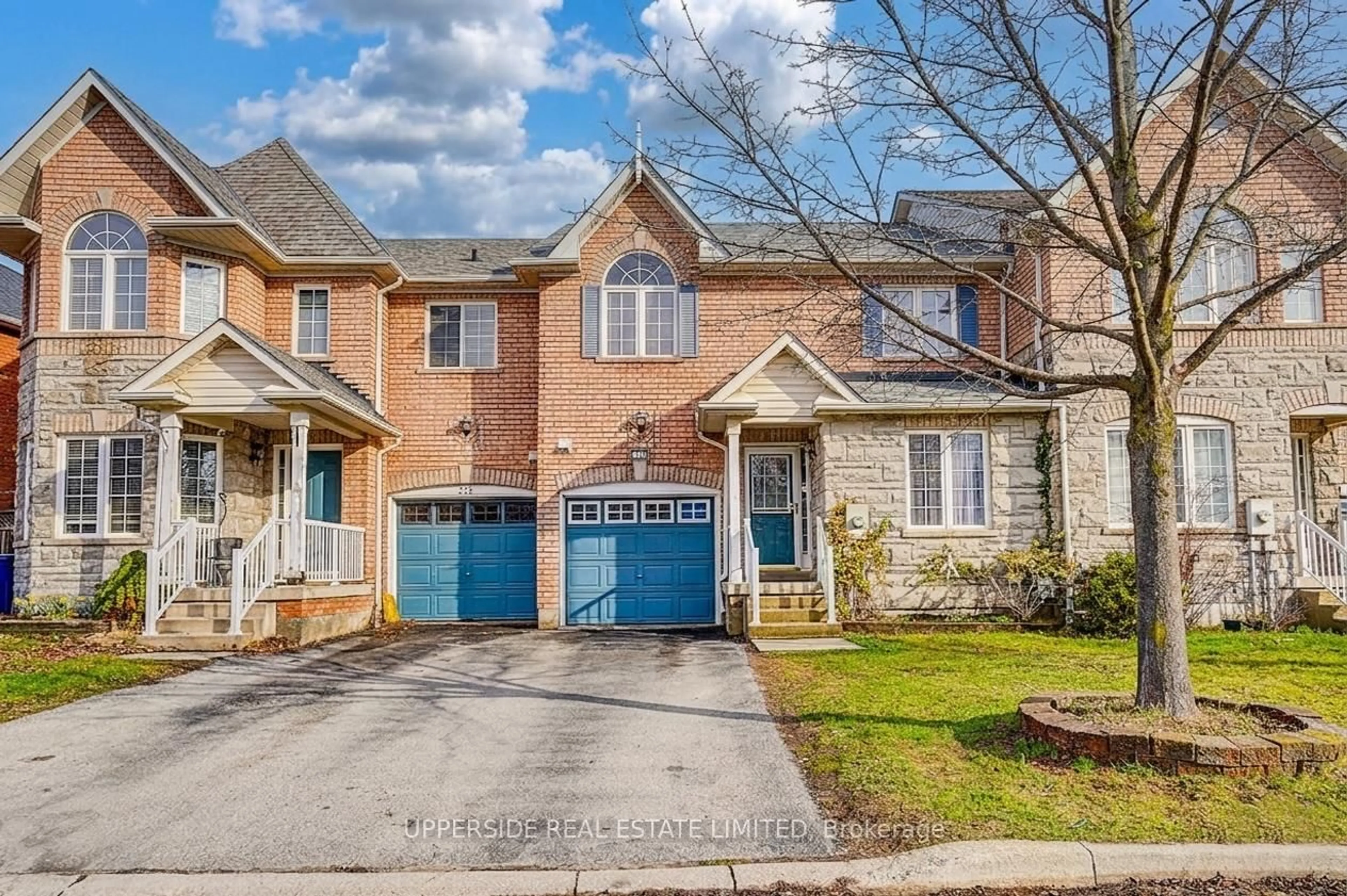 Home with brick exterior material, street for 274 Flagstone Way, Newmarket Ontario L3X 2Y1