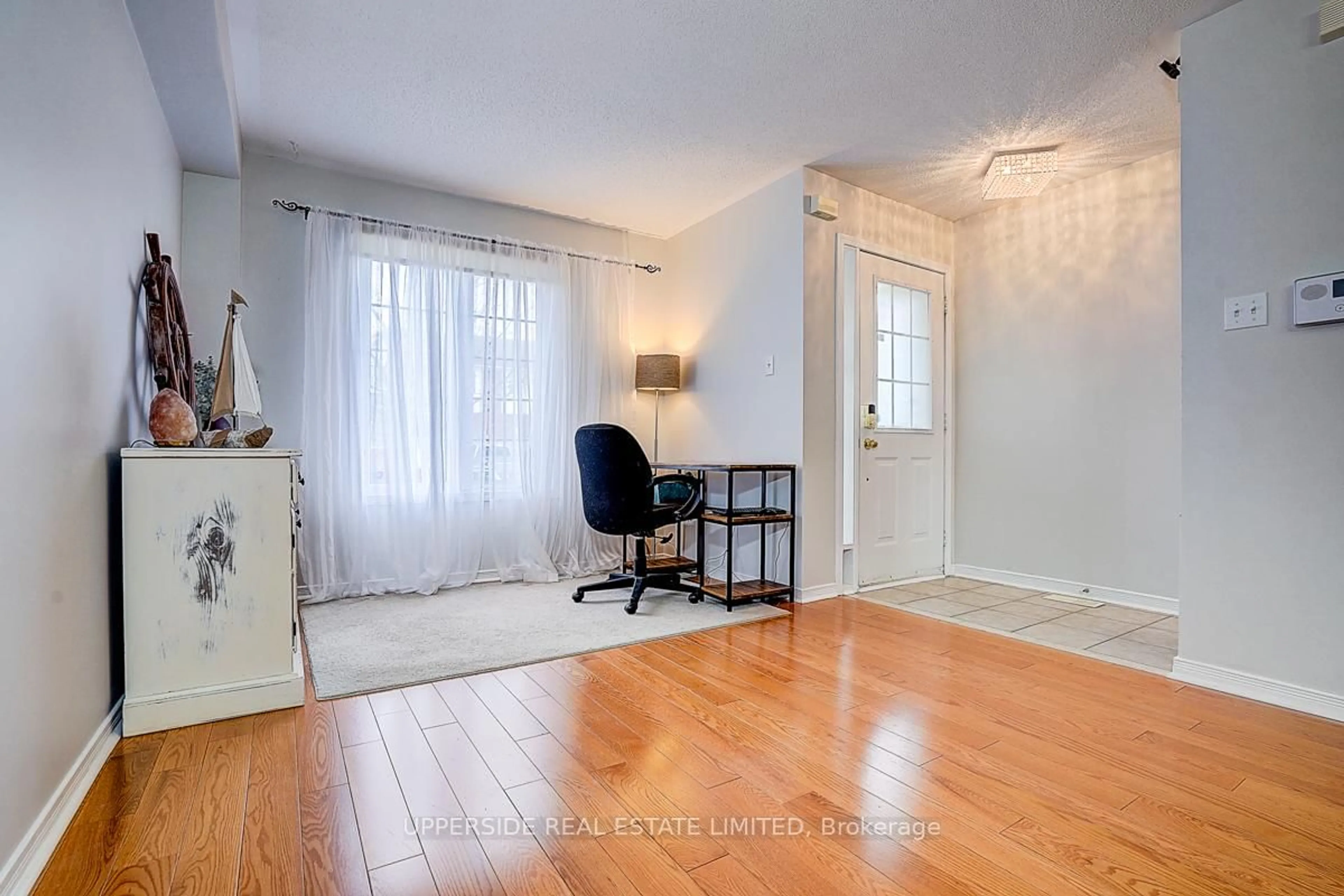 Unknown for 274 Flagstone Way, Newmarket Ontario L3X 2Y1