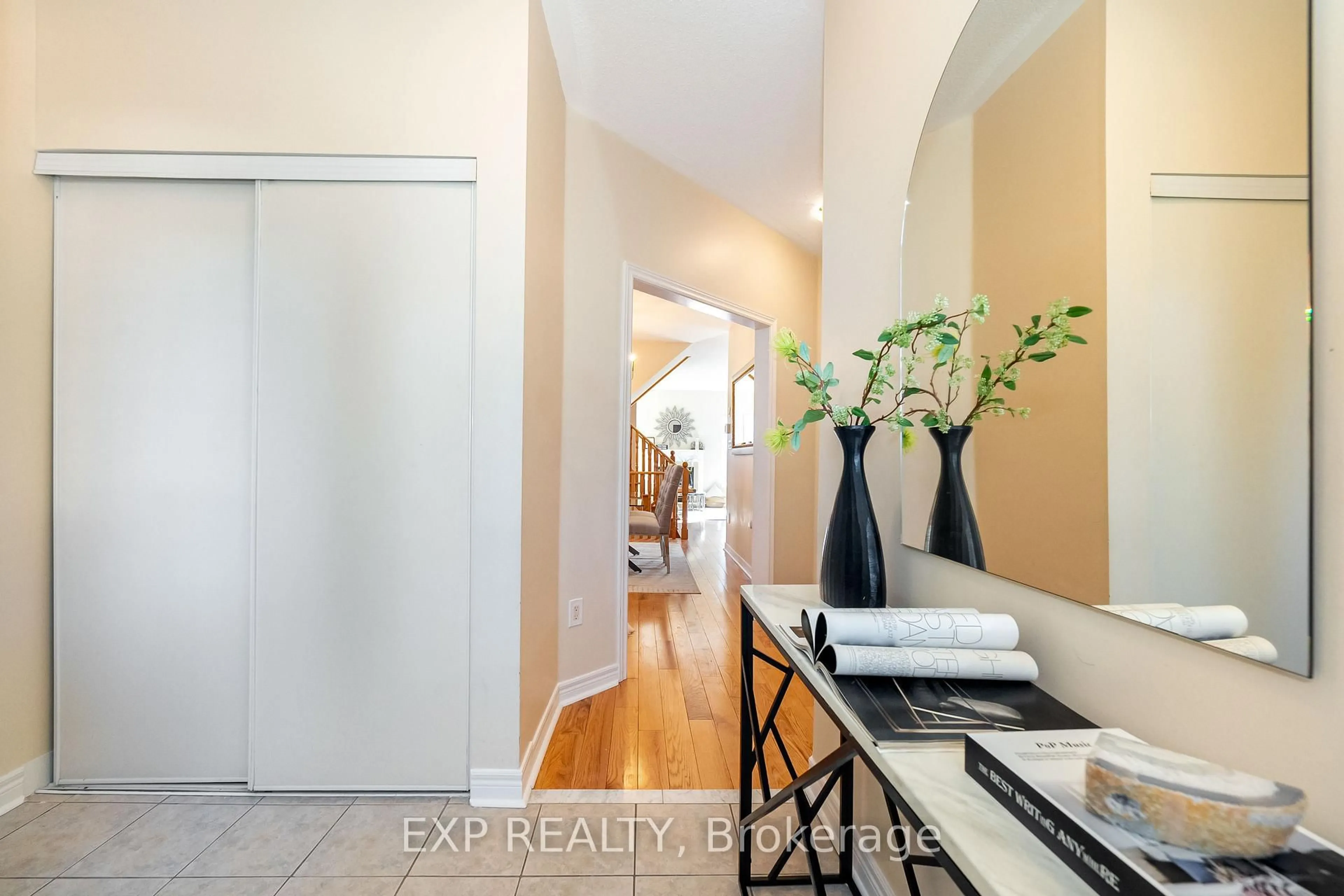 Indoor entryway for 73 Kimono Cres, Richmond Hill Ontario L4S 2G1