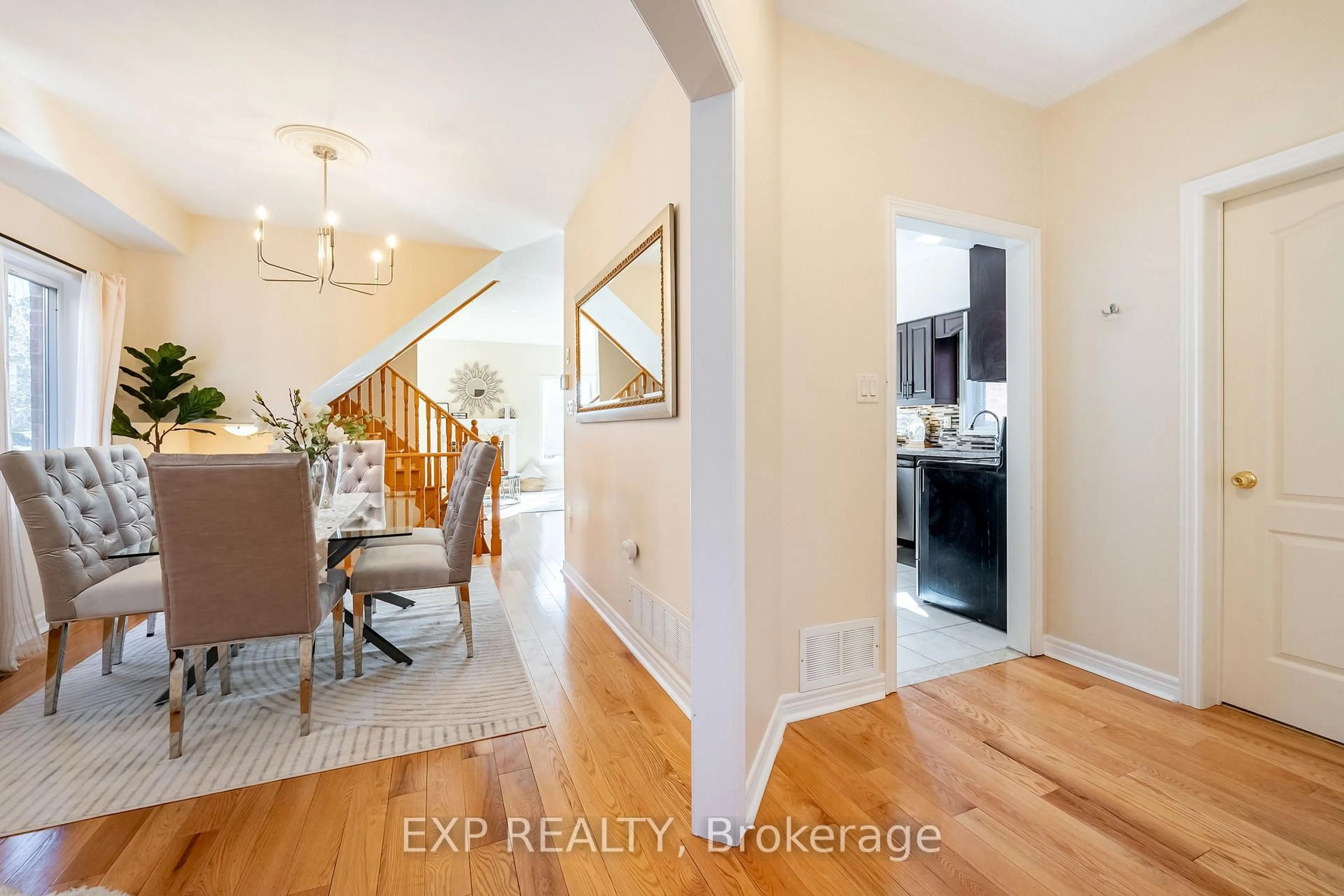 Indoor entryway for 73 Kimono Cres, Richmond Hill Ontario L4S 2G1