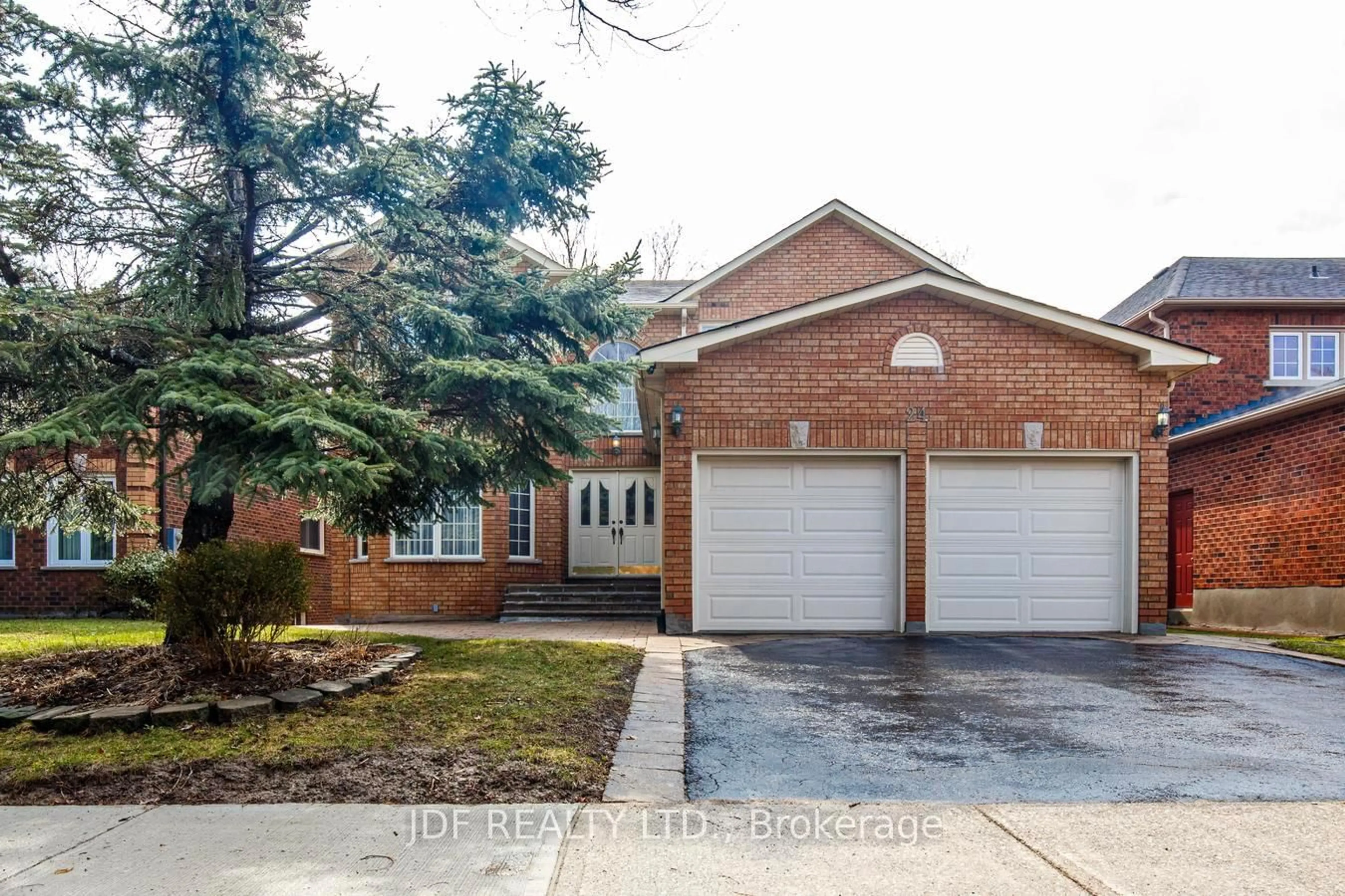 Home with brick exterior material, street for 24 Whalen Crt, Richmond Hill Ontario L4C 9T4