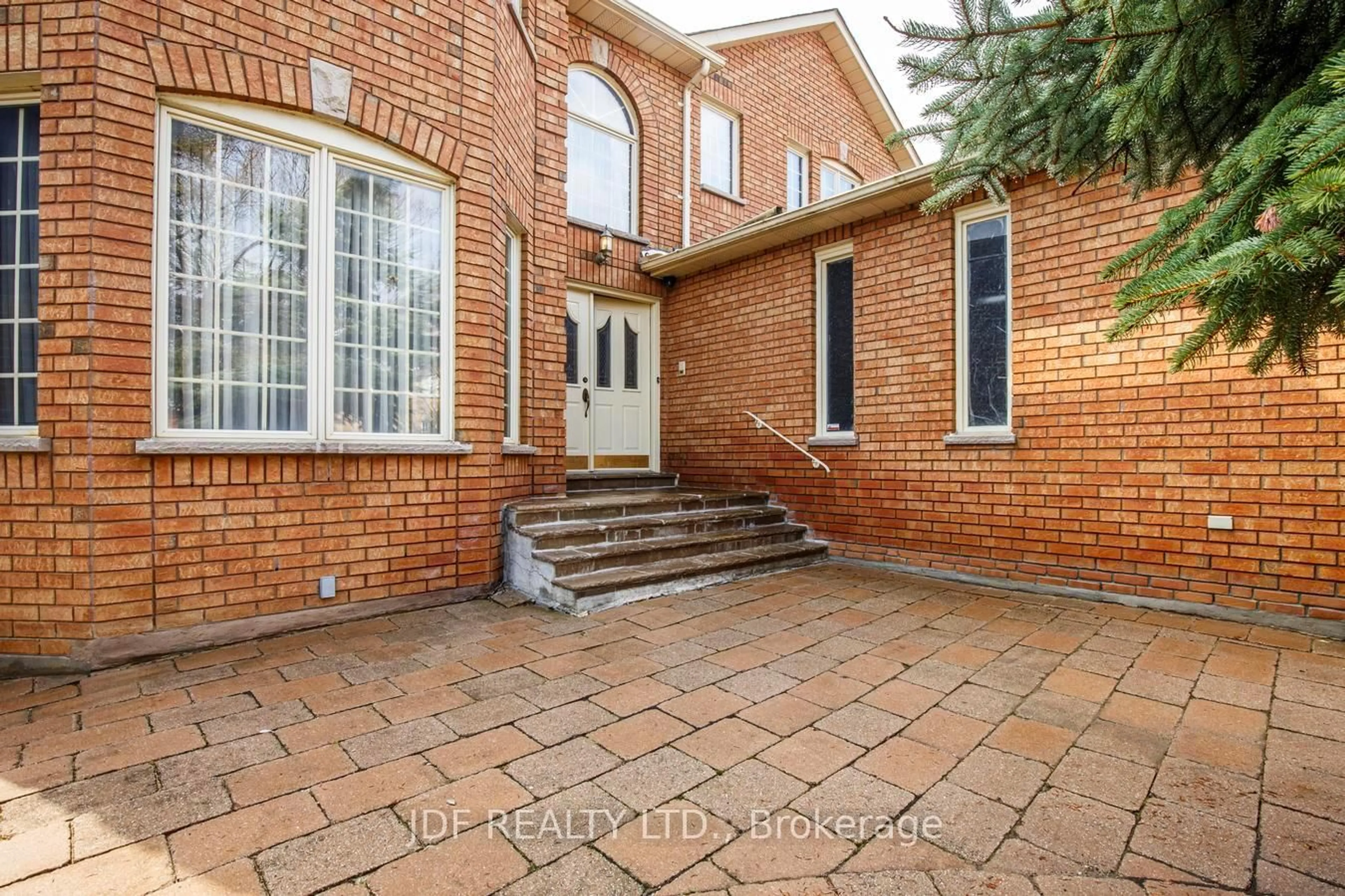 Home with brick exterior material, street for 24 Whalen Crt, Richmond Hill Ontario L4C 9T4
