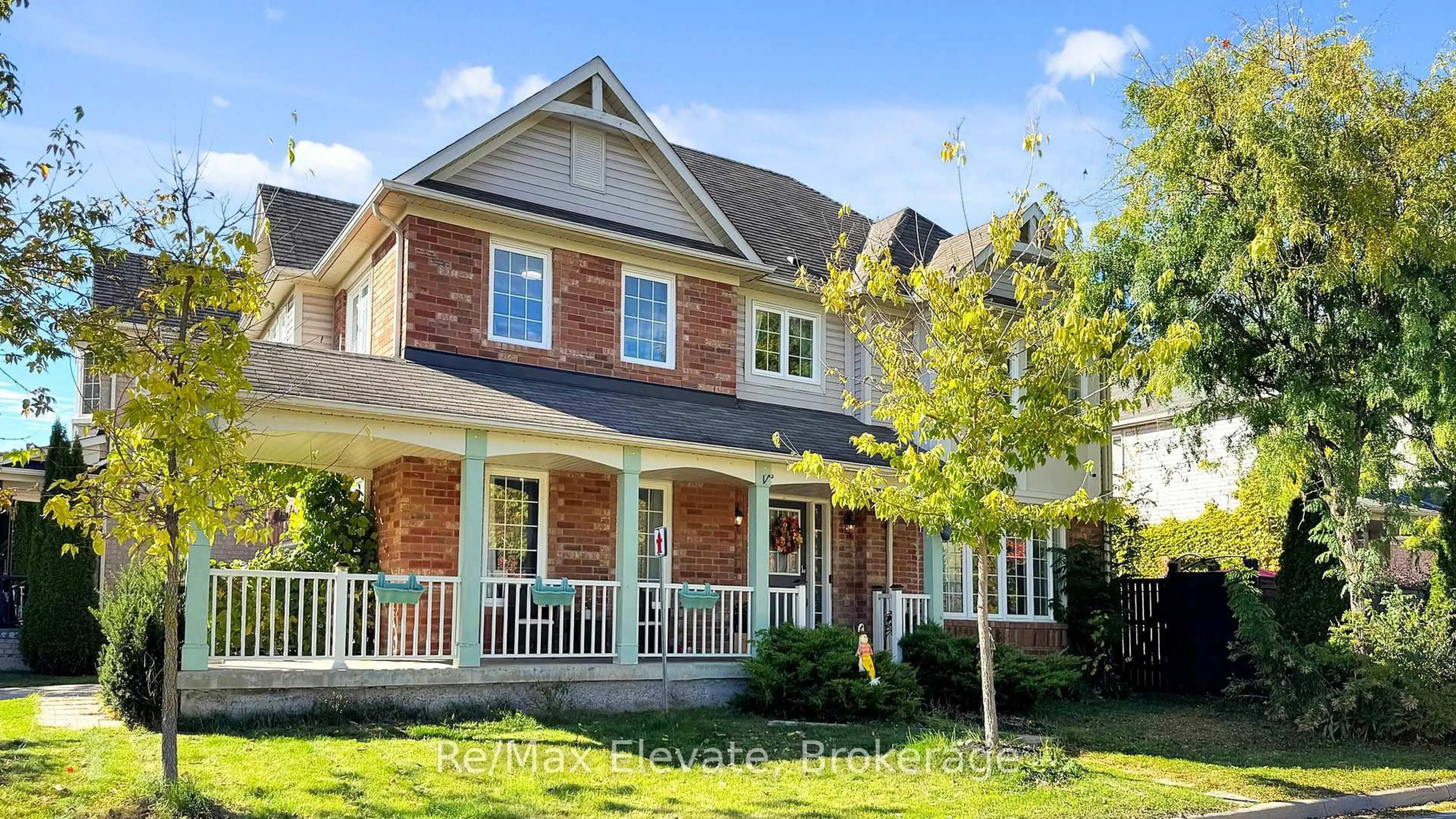 Home with brick exterior material, street for 44 Callander Cres, New Tecumseth Ontario L9R 0B4