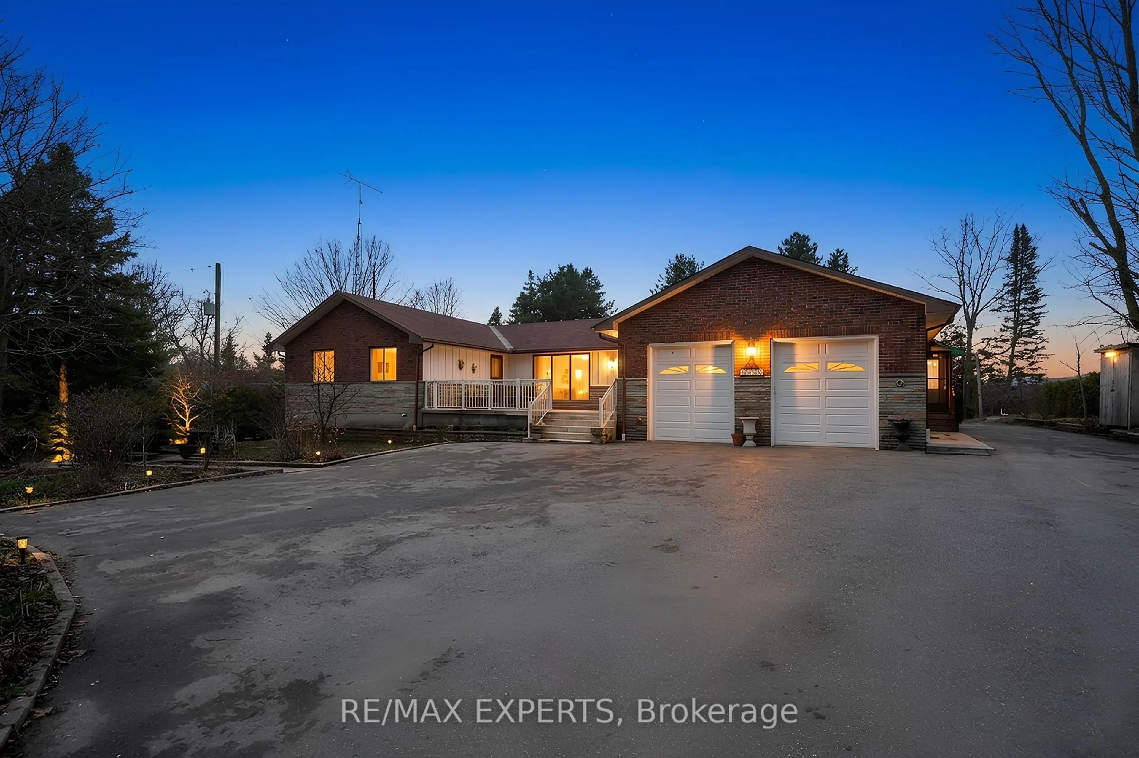 A pic from outside/outdoor area/front of a property/back of a property/a pic from drone, street for 6242 6th Line, New Tecumseth Ontario L0G 1W0