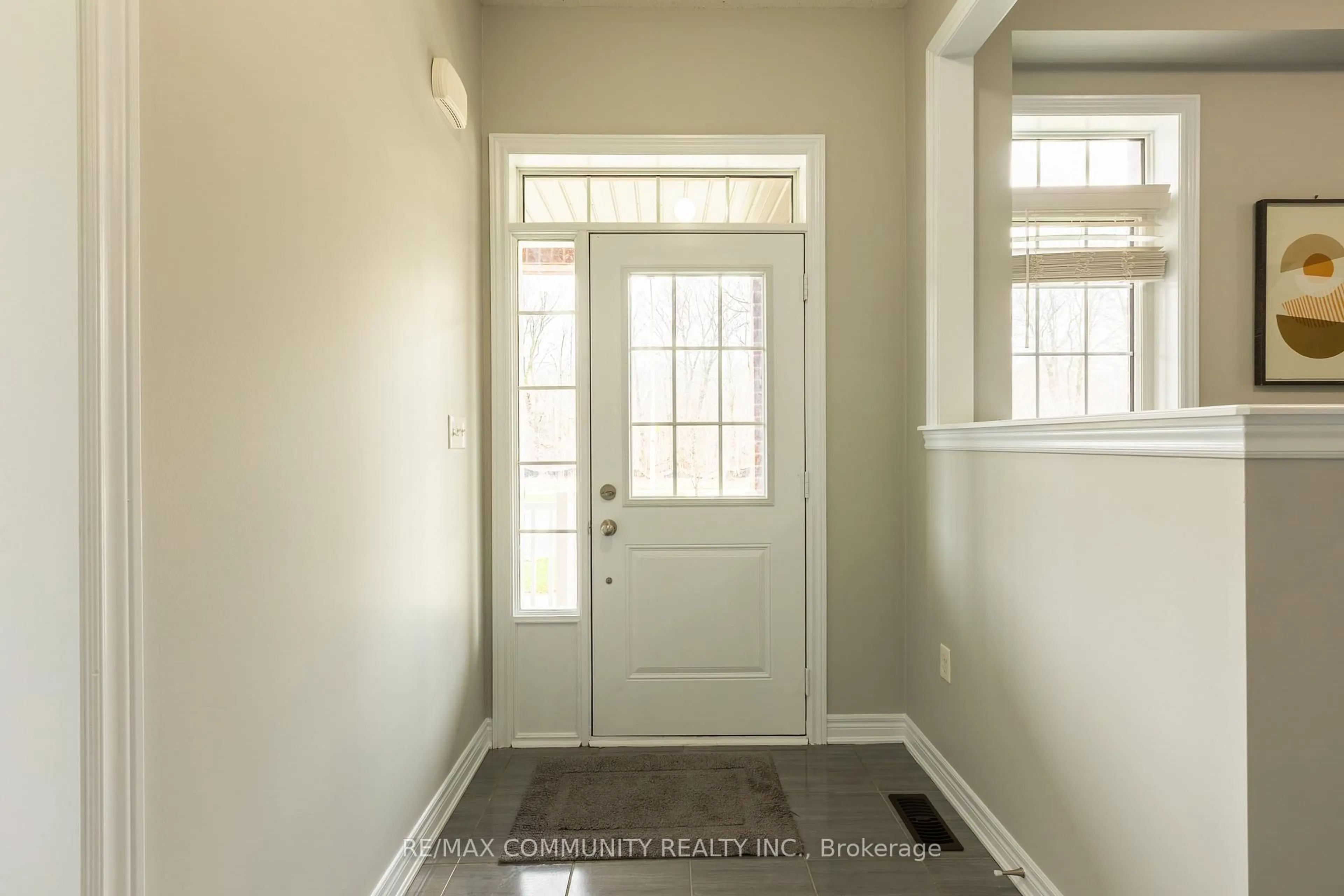 Indoor entryway for 2 Titan Tr, Markham Ontario L3S 0E2