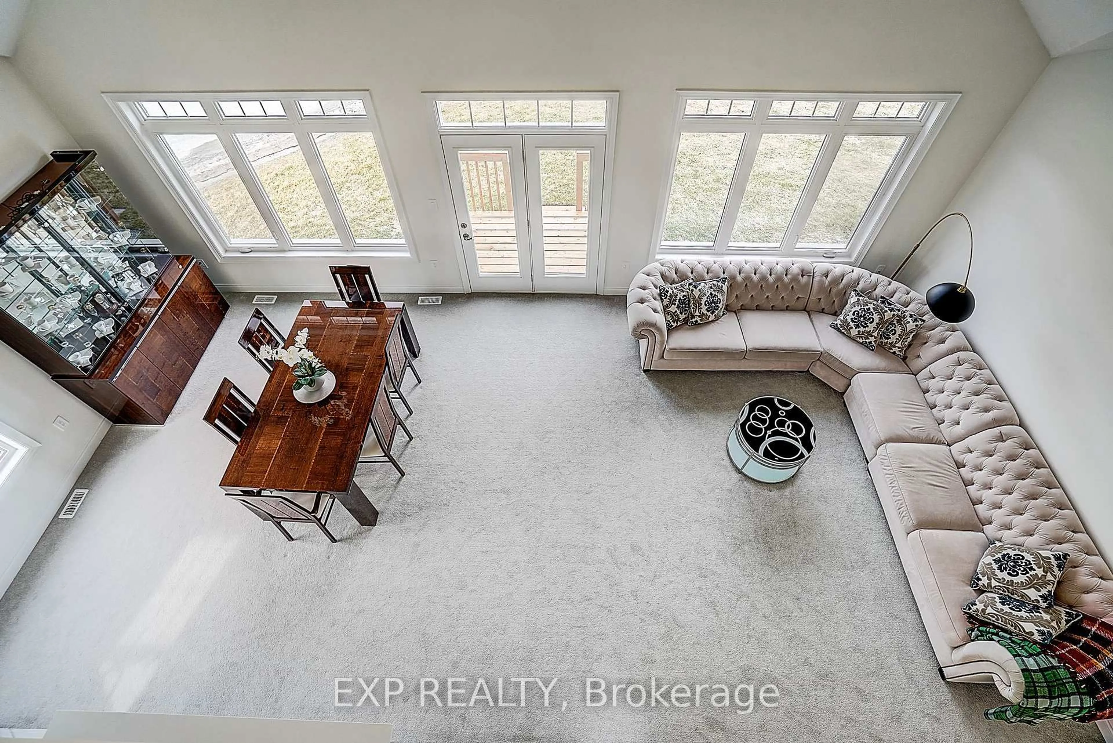 Living room with furniture, ceramic/tile floor for 4 Palmira Dr, Georgina Ontario L0E 1R0