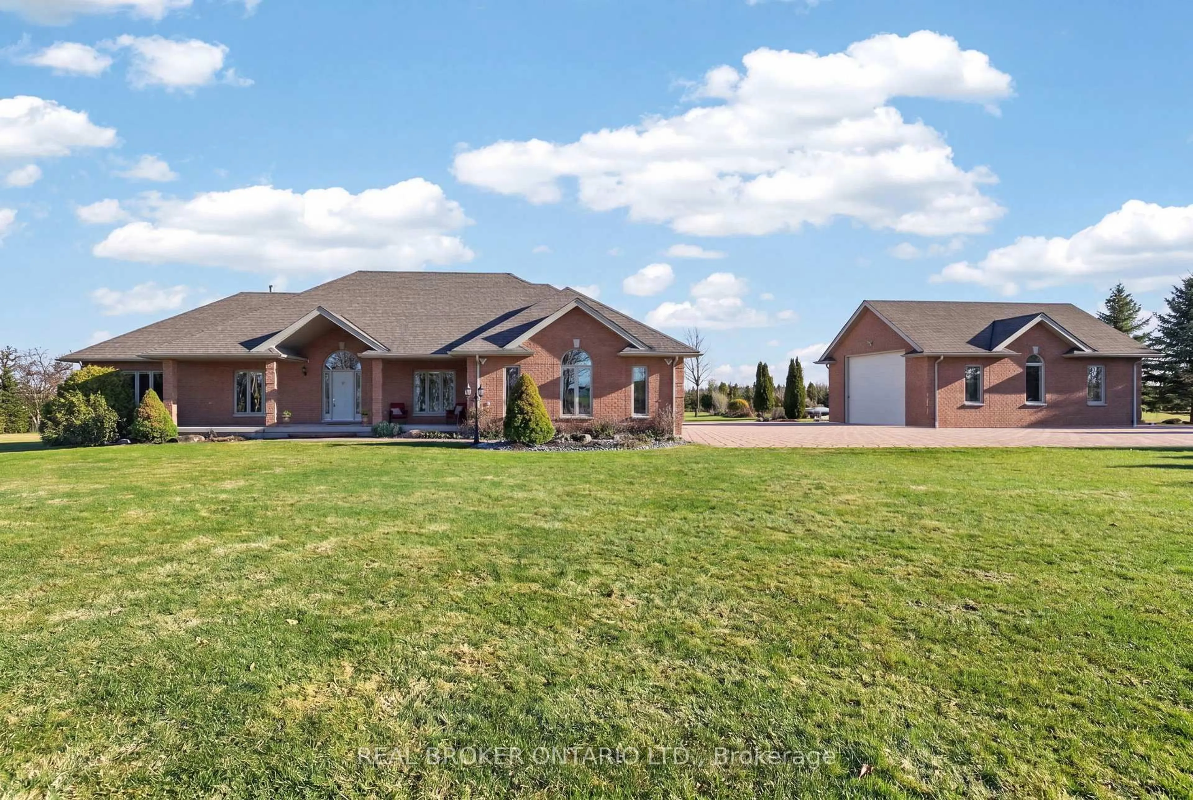 Home with brick exterior material, unknown for 3421 Cole Rd, East Gwillimbury Ontario L0G 1R0