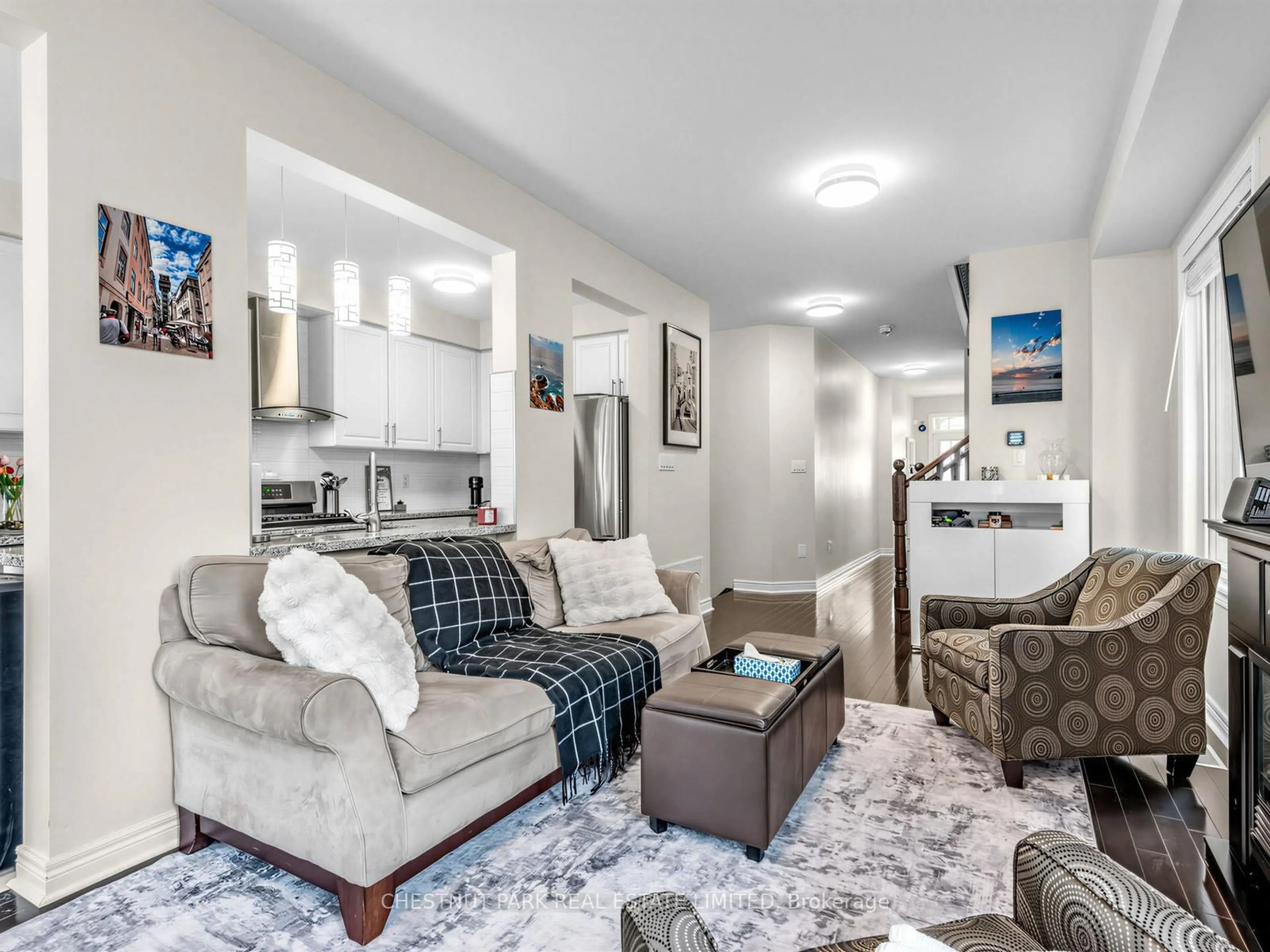 Living room with furniture, unknown for 11 Constable St, Aurora Ontario L4G 1B7