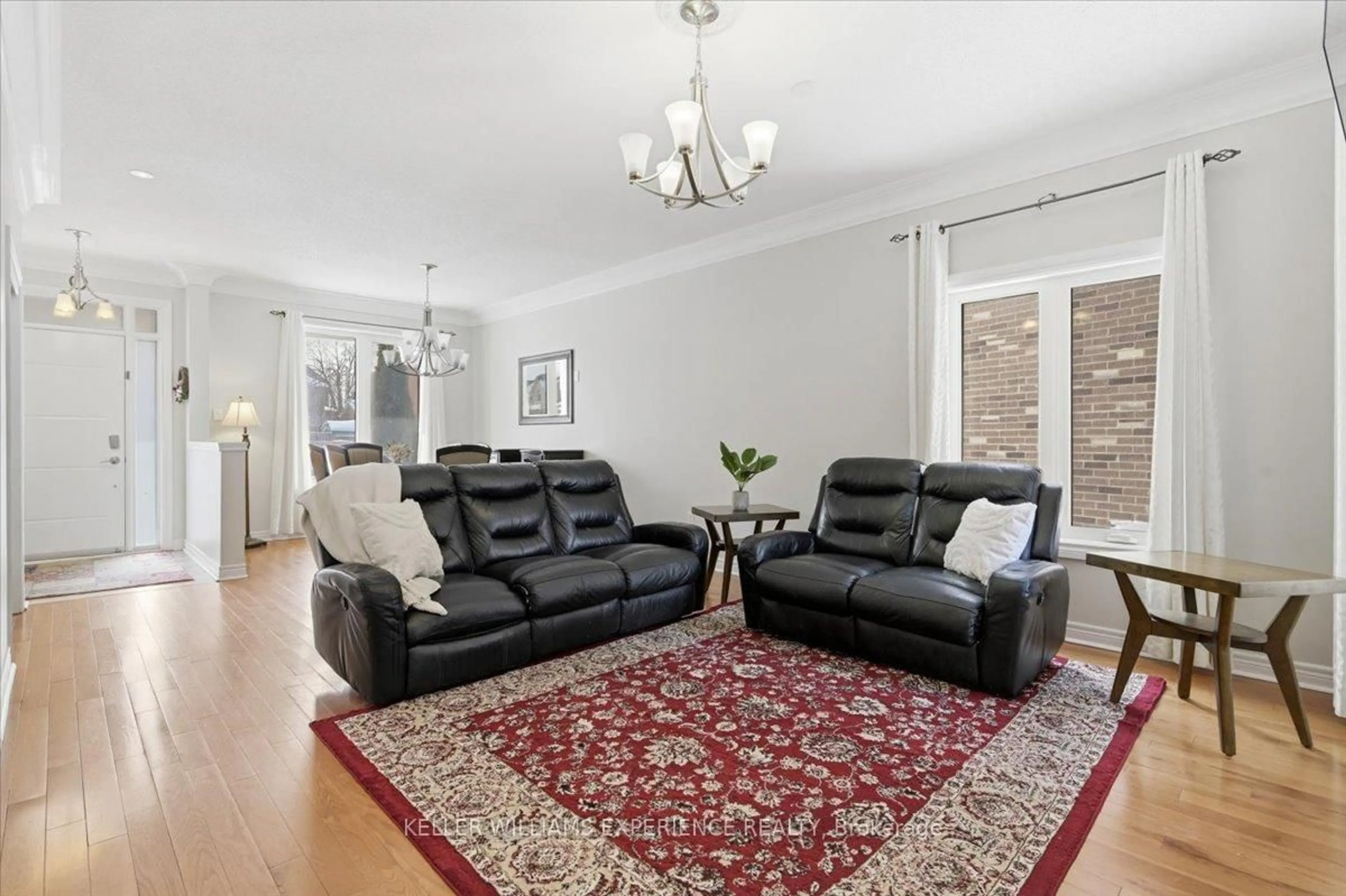 Living room with furniture, unknown for 3 Bud Doucette Crt, Uxbridge Ontario L9P 0E4