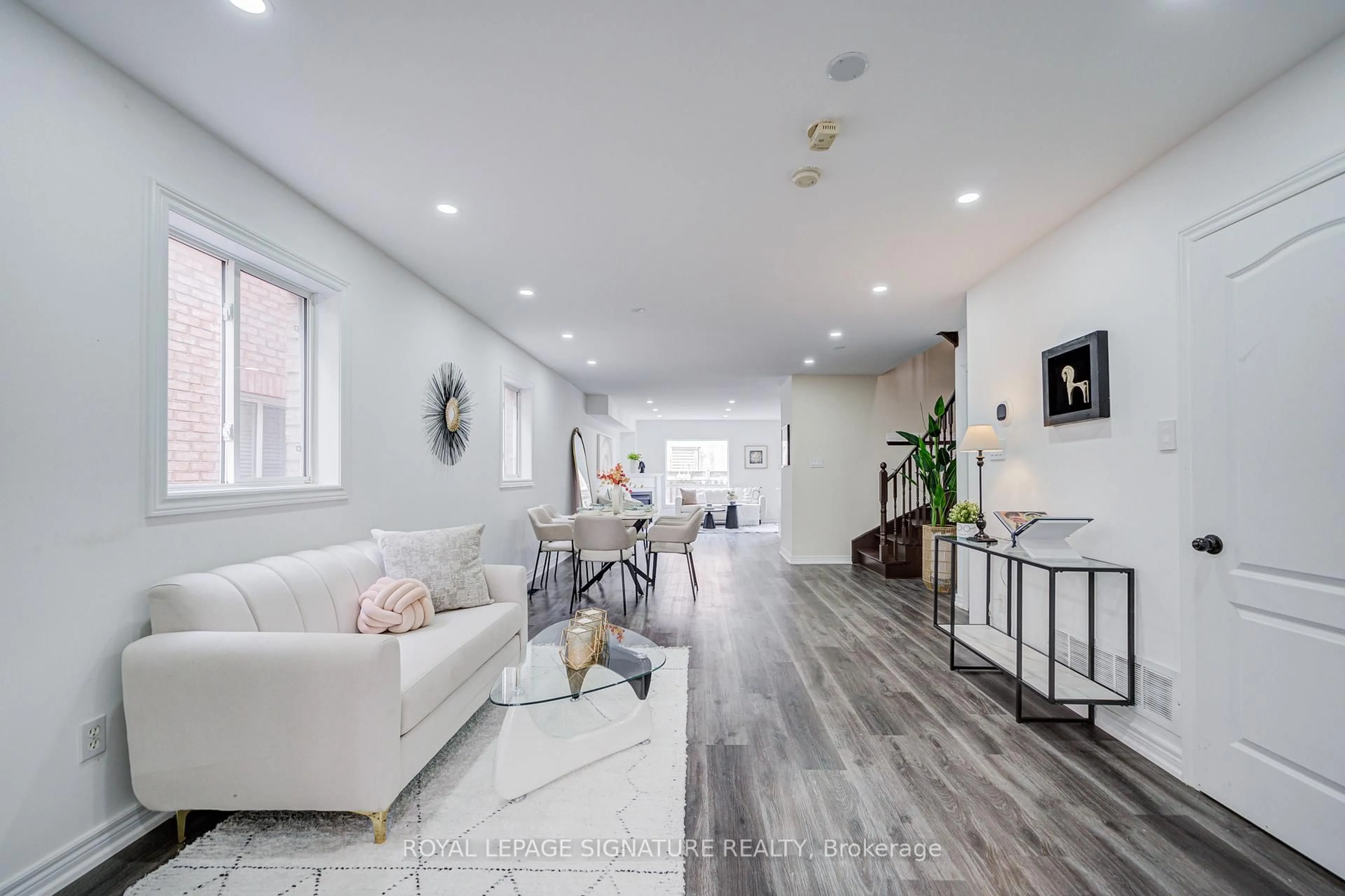 Living room with furniture, unknown for 76 Derrywood Dr, Vaughan Ontario L4K 5H6