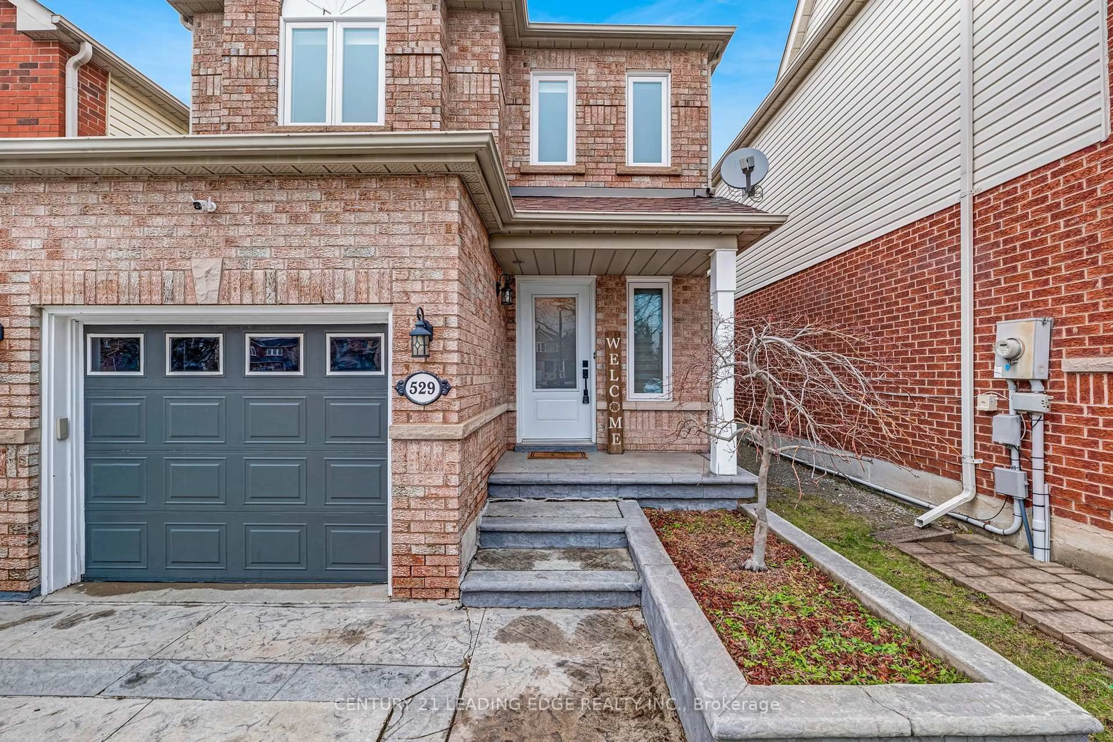 Home with brick exterior material, street for 529 Pelletier Crt, Newmarket Ontario L3X 2N7