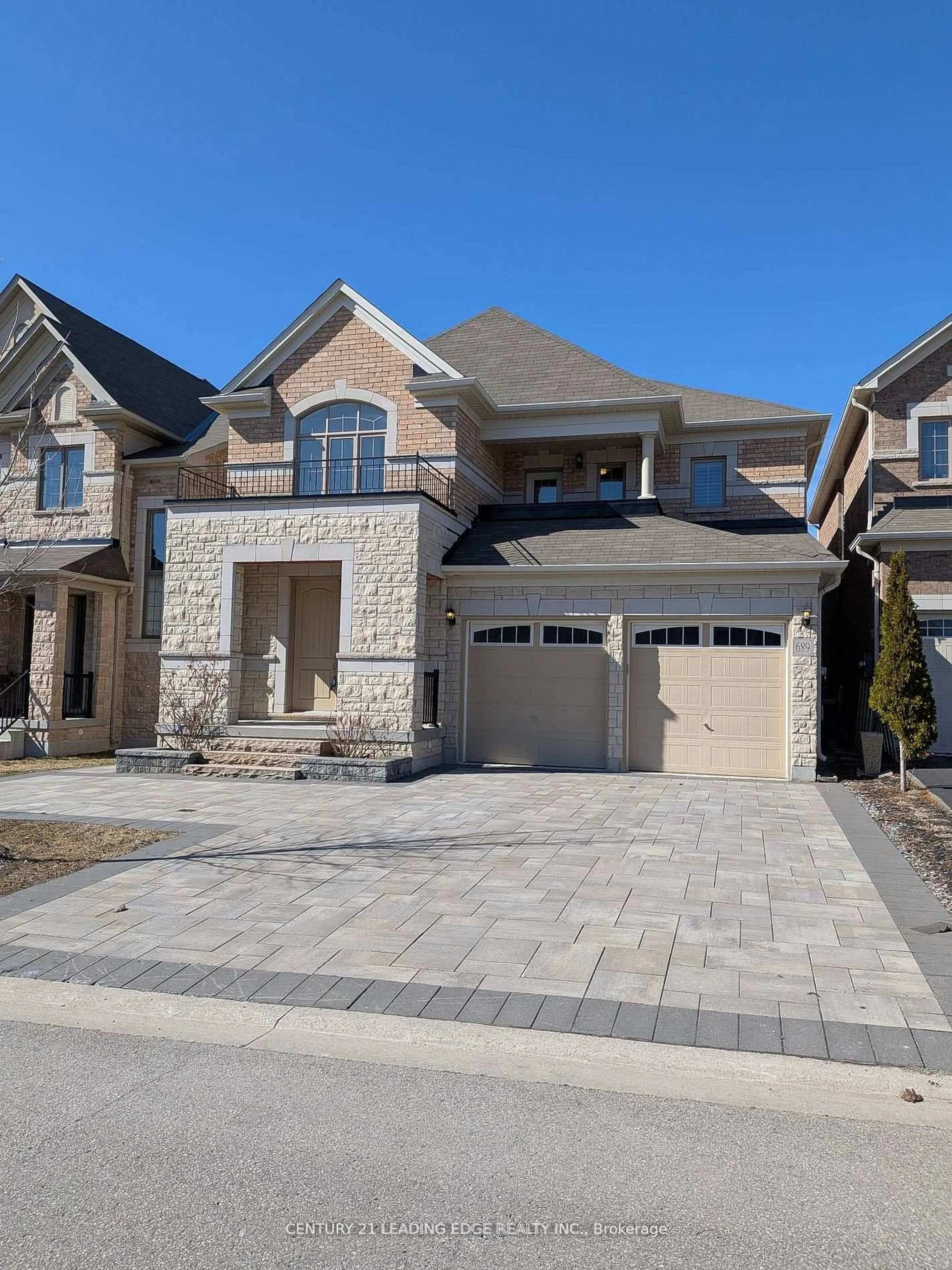 Home with brick exterior material, street for 689 Somerville Dr, Newmarket Ontario L3X 0J9