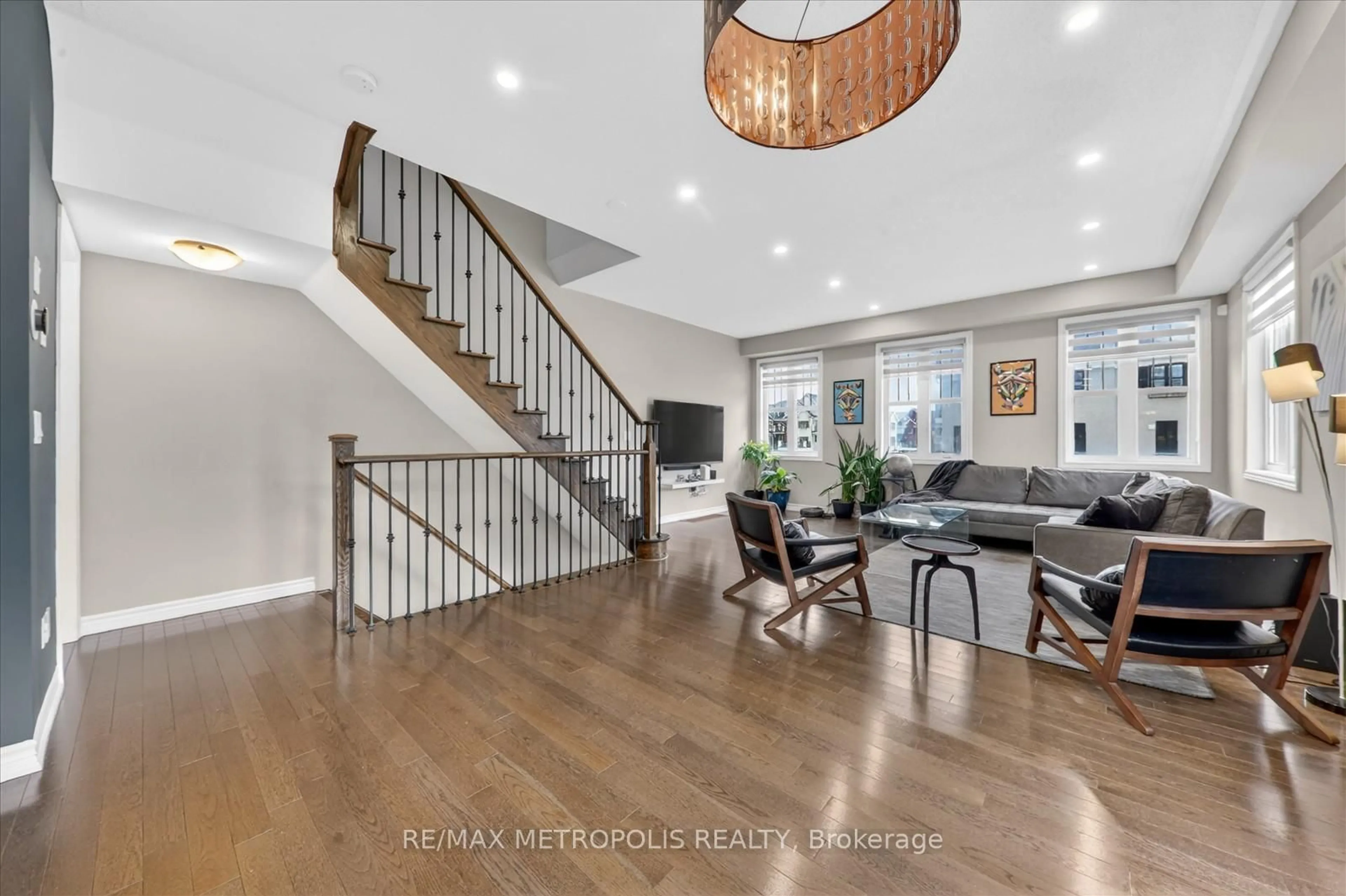 Unknown for 1 Boadway Cres, Whitchurch-Stouffville Ontario L4A 1X9