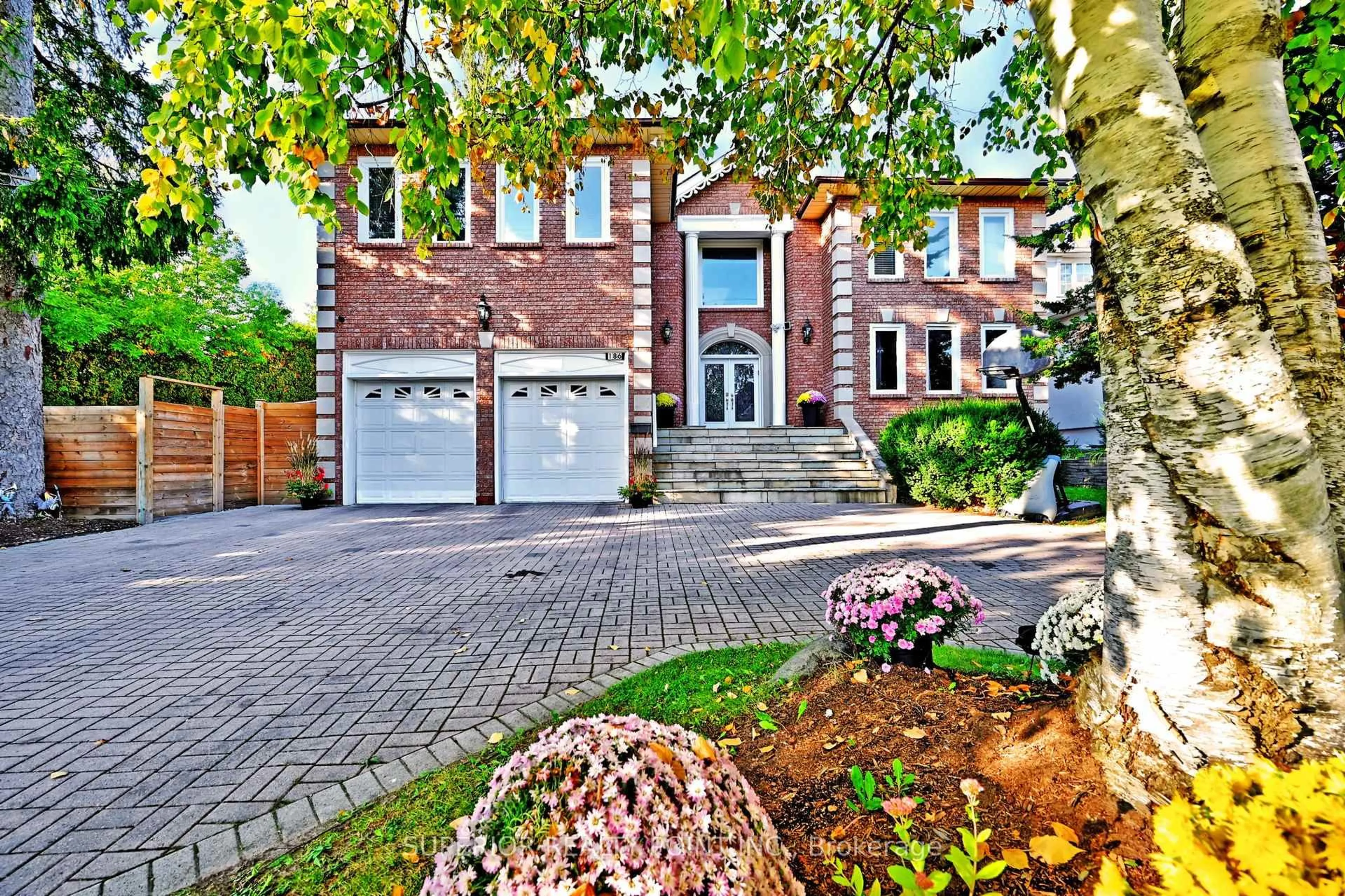 Home with brick exterior material, street for 186 Oxford St, Richmond Hill Ontario L4C 4L7