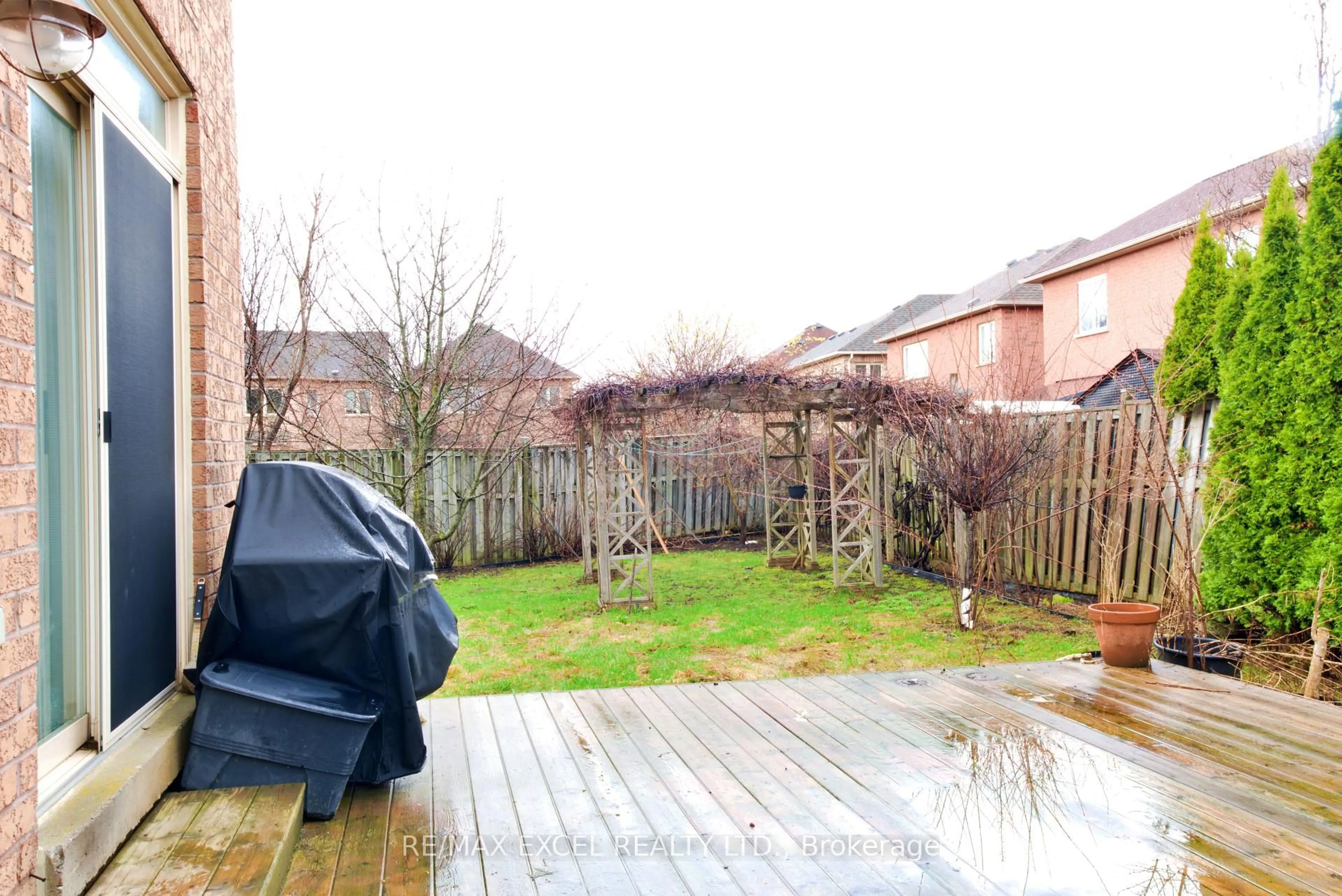 Unknown for 35 Waldron Cres, Richmond Hill Ontario L4E 4A3