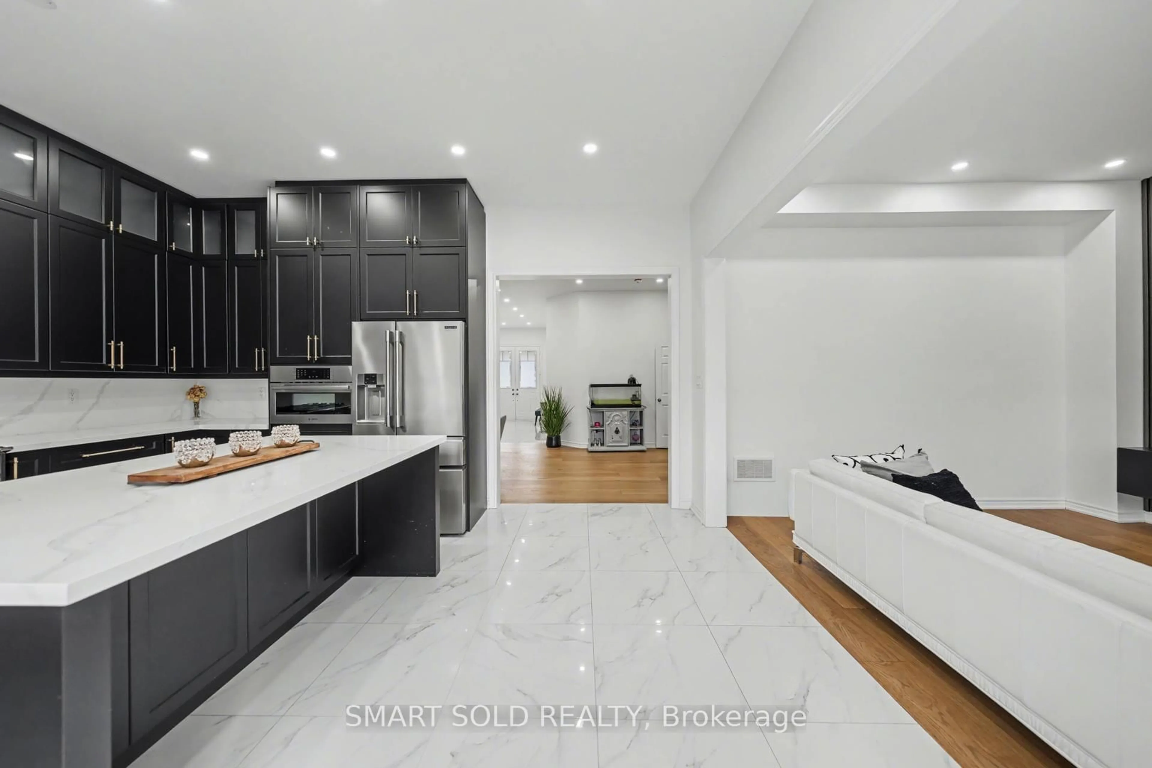 Contemporary kitchen, ceramic/tile floor for 1239 Peelar Cres, Innisfil Ontario L0L 1W0