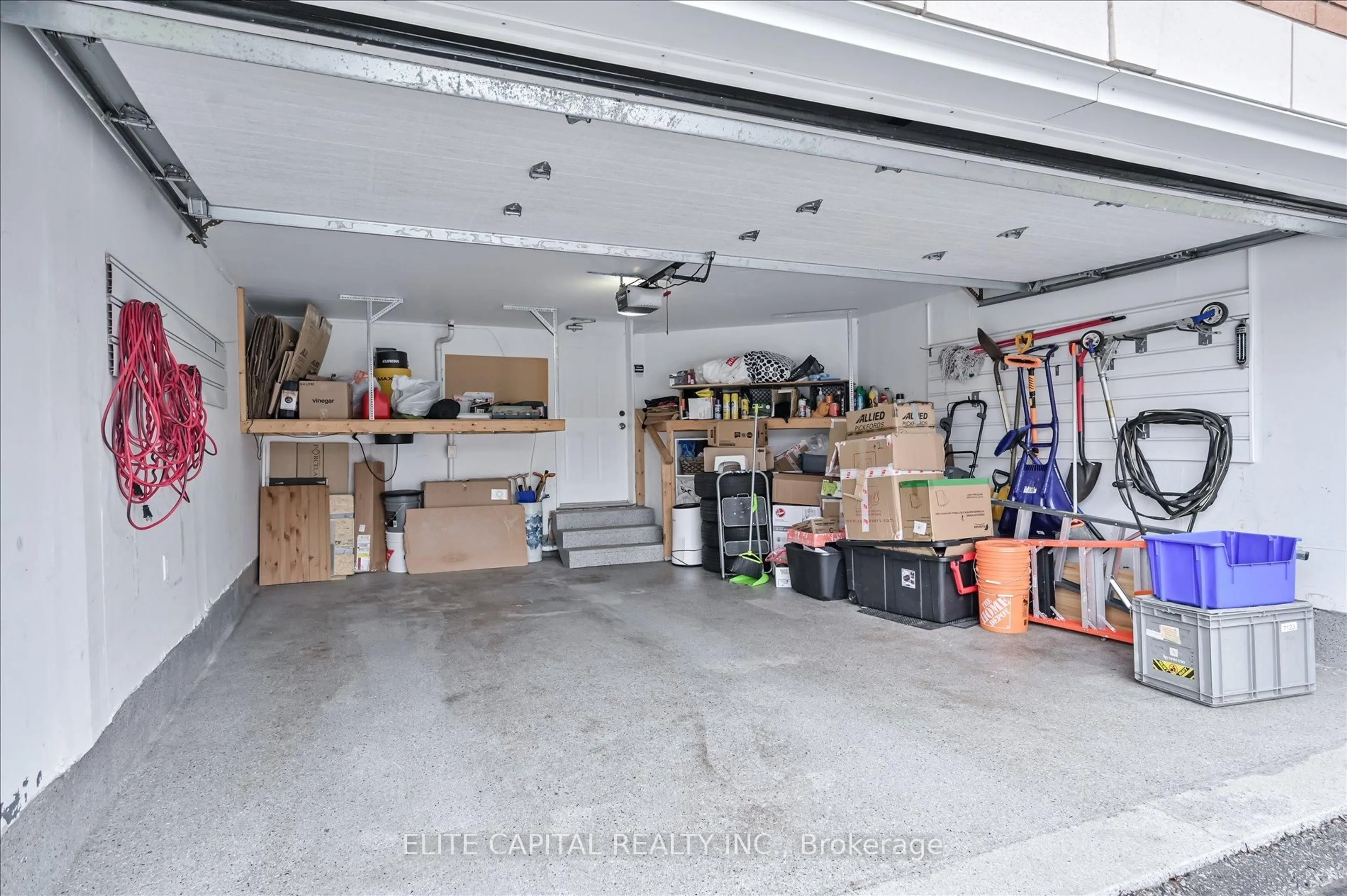 Indoor garage for 116 Redstone Rd, Richmond Hill Ontario L4S 1T8