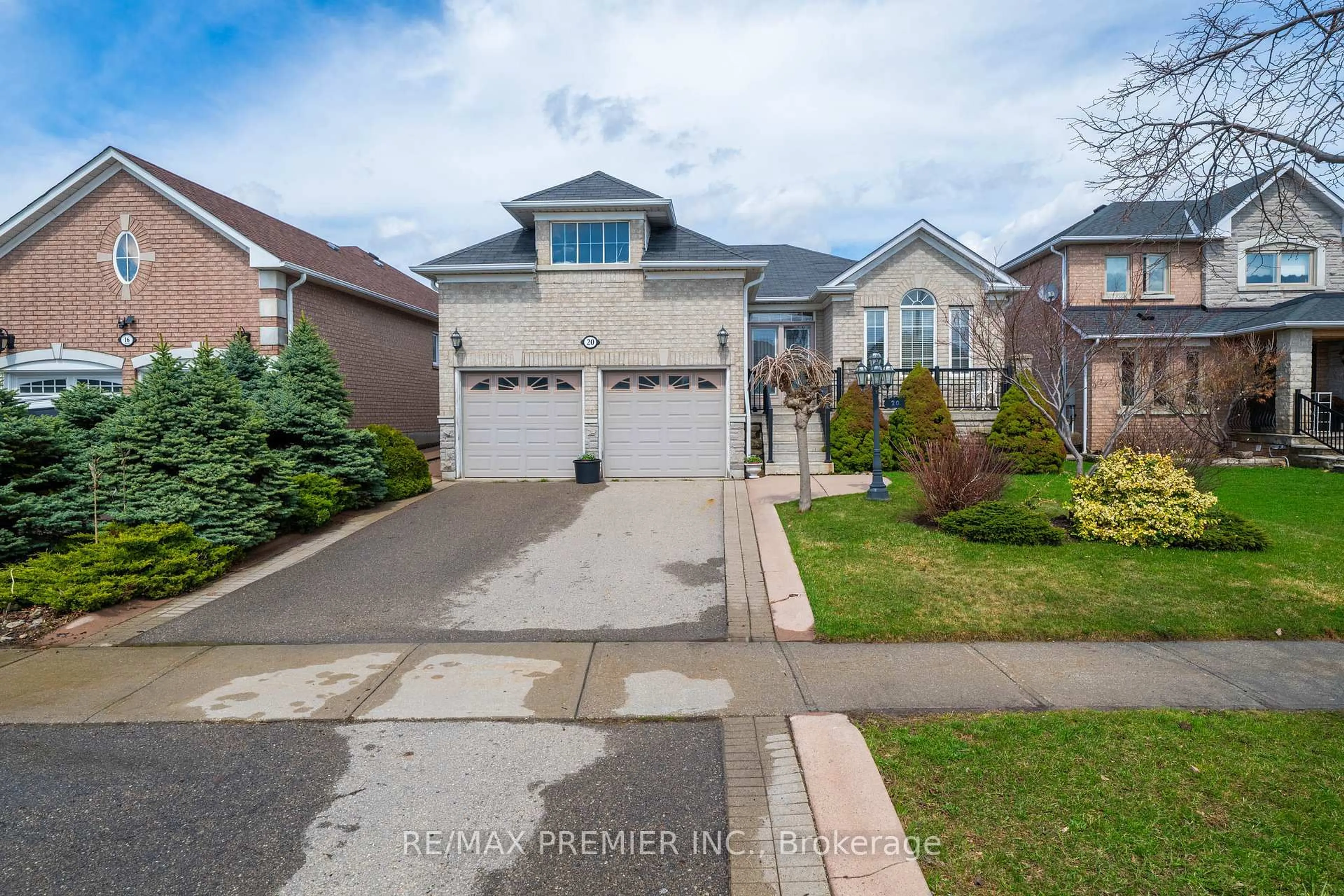 Unknown for 20 Drummond Dr, Vaughan Ontario L6A 2M5