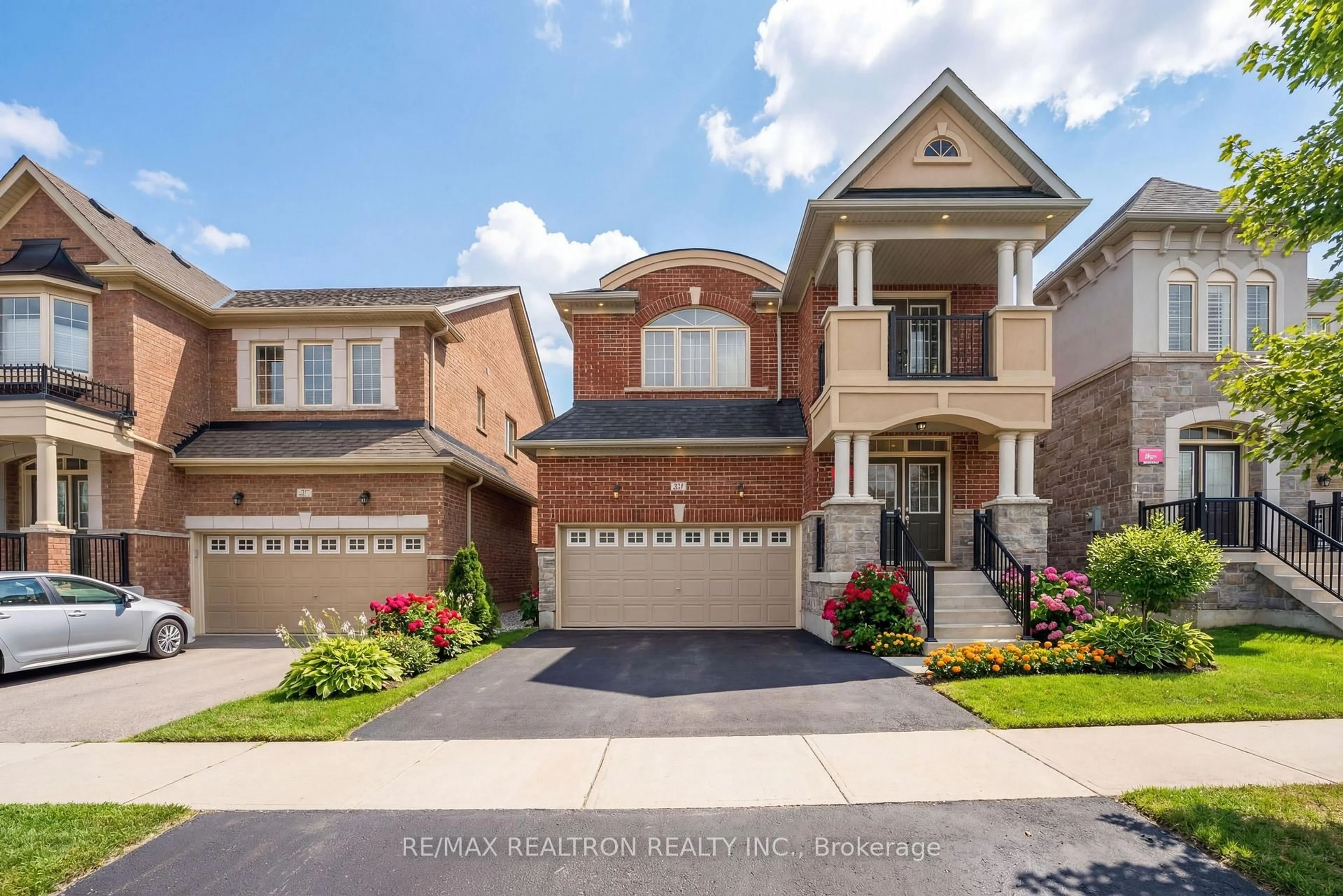 Home with brick exterior material, street for 10 Neilly Terr, Bradford West Gwillimbury Ontario L3Z 4K9