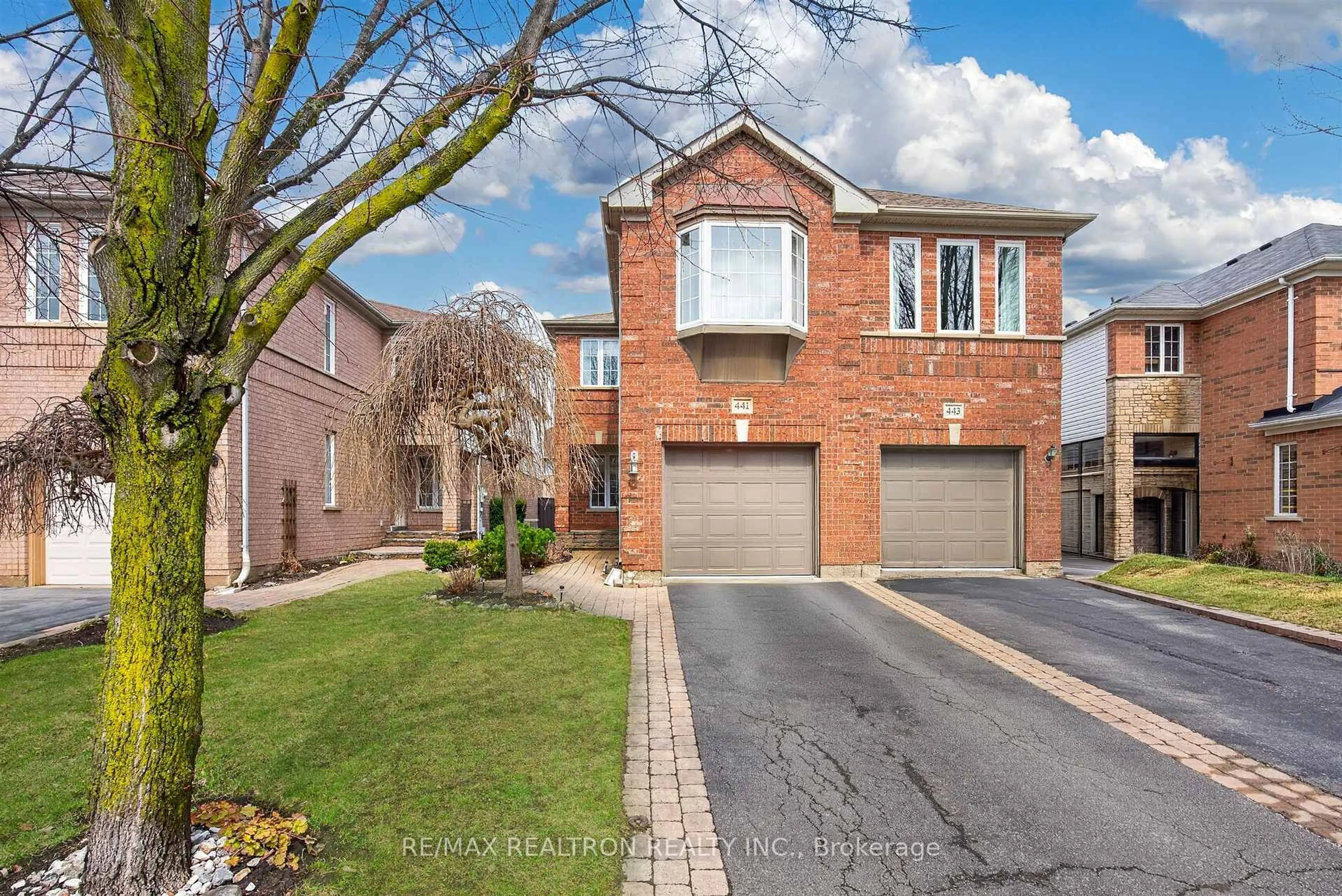 Home with brick exterior material, street for 441 Heddle Cres, Newmarket Ontario L3X 2J4