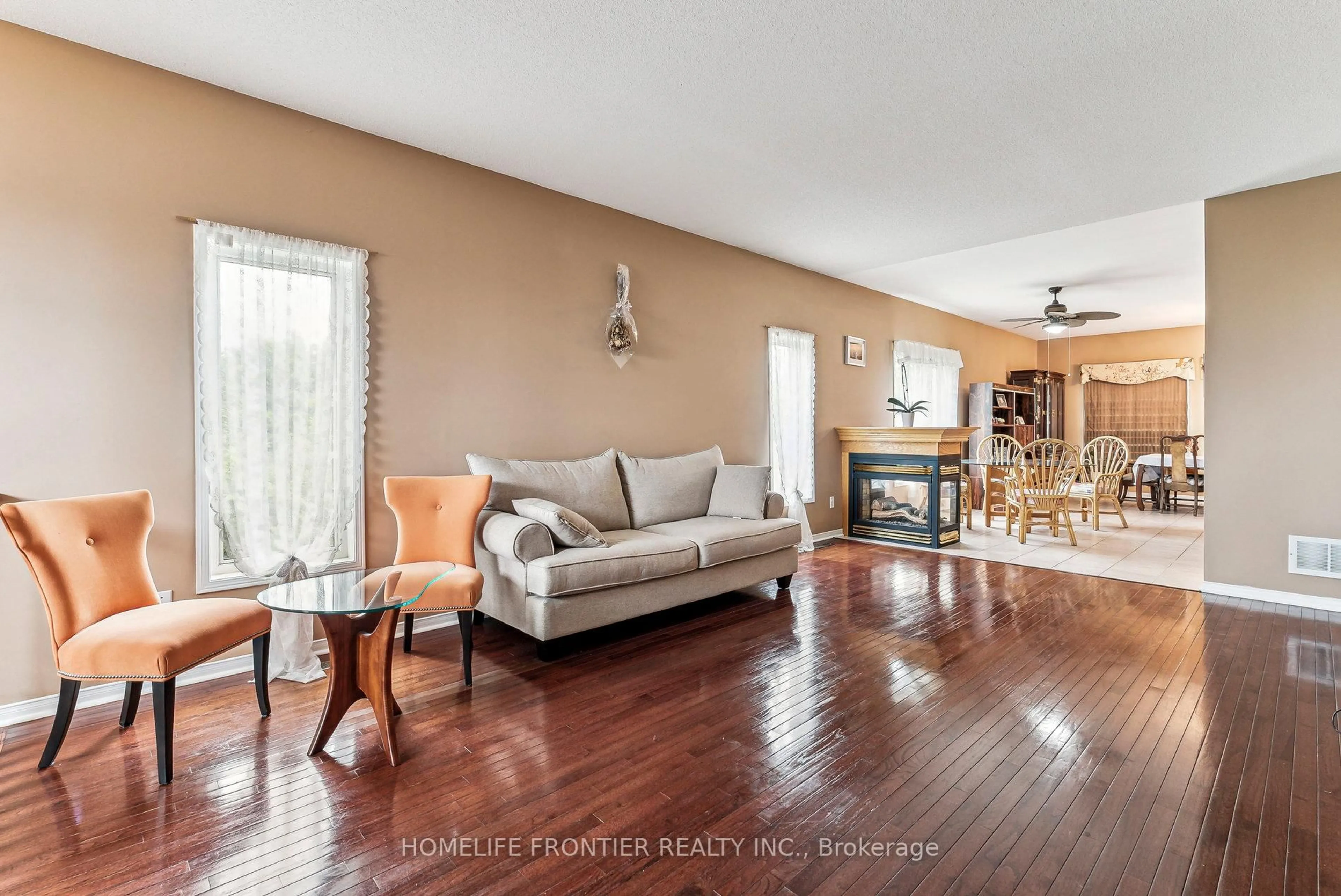 Living room with furniture, unknown for 1906 Webster Blvd, Innisfil Ontario L9S 2A6