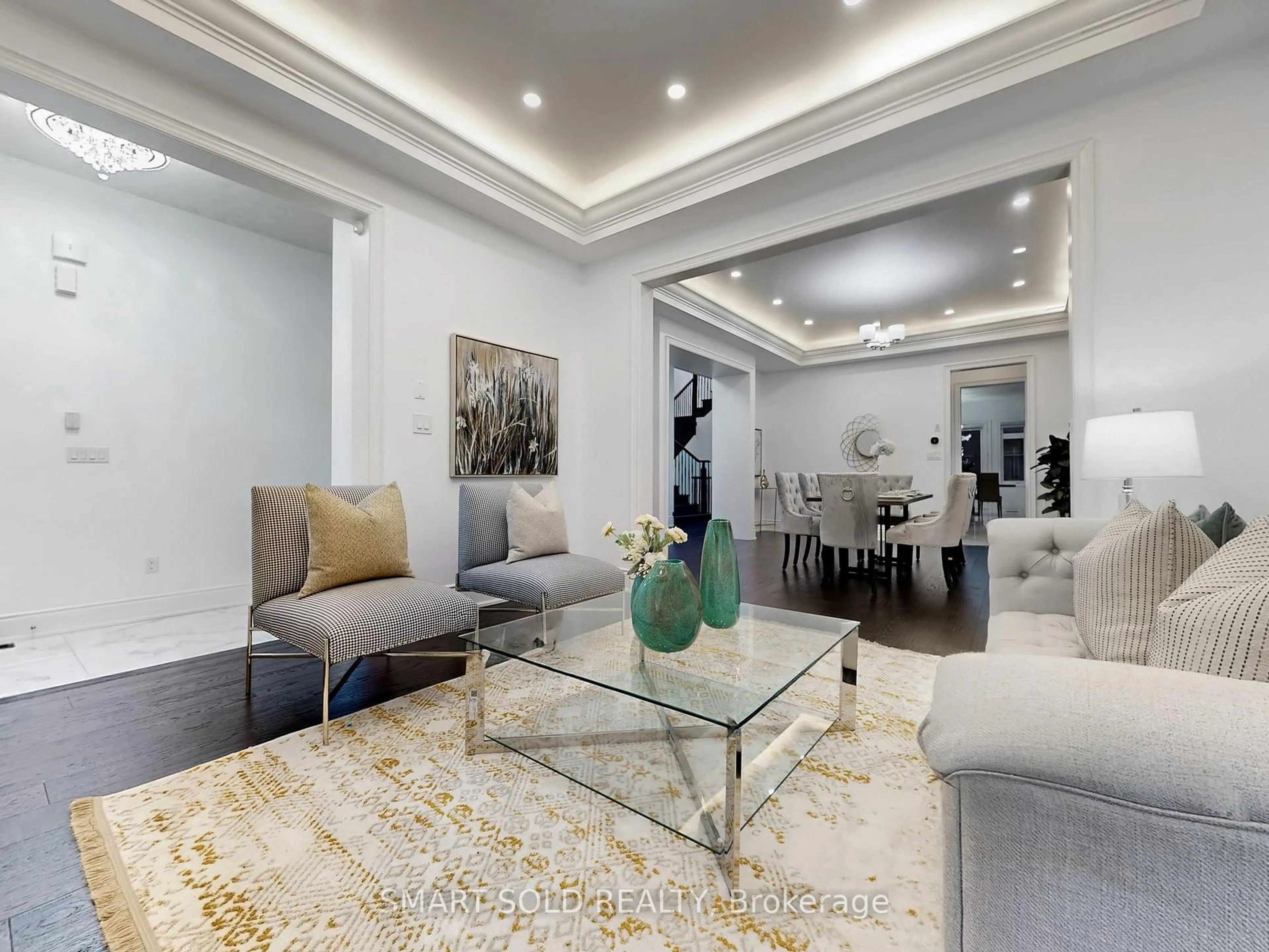 Living room with furniture, unknown for 209 Hillsview Dr, Richmond Hill Ontario L4C 4L8