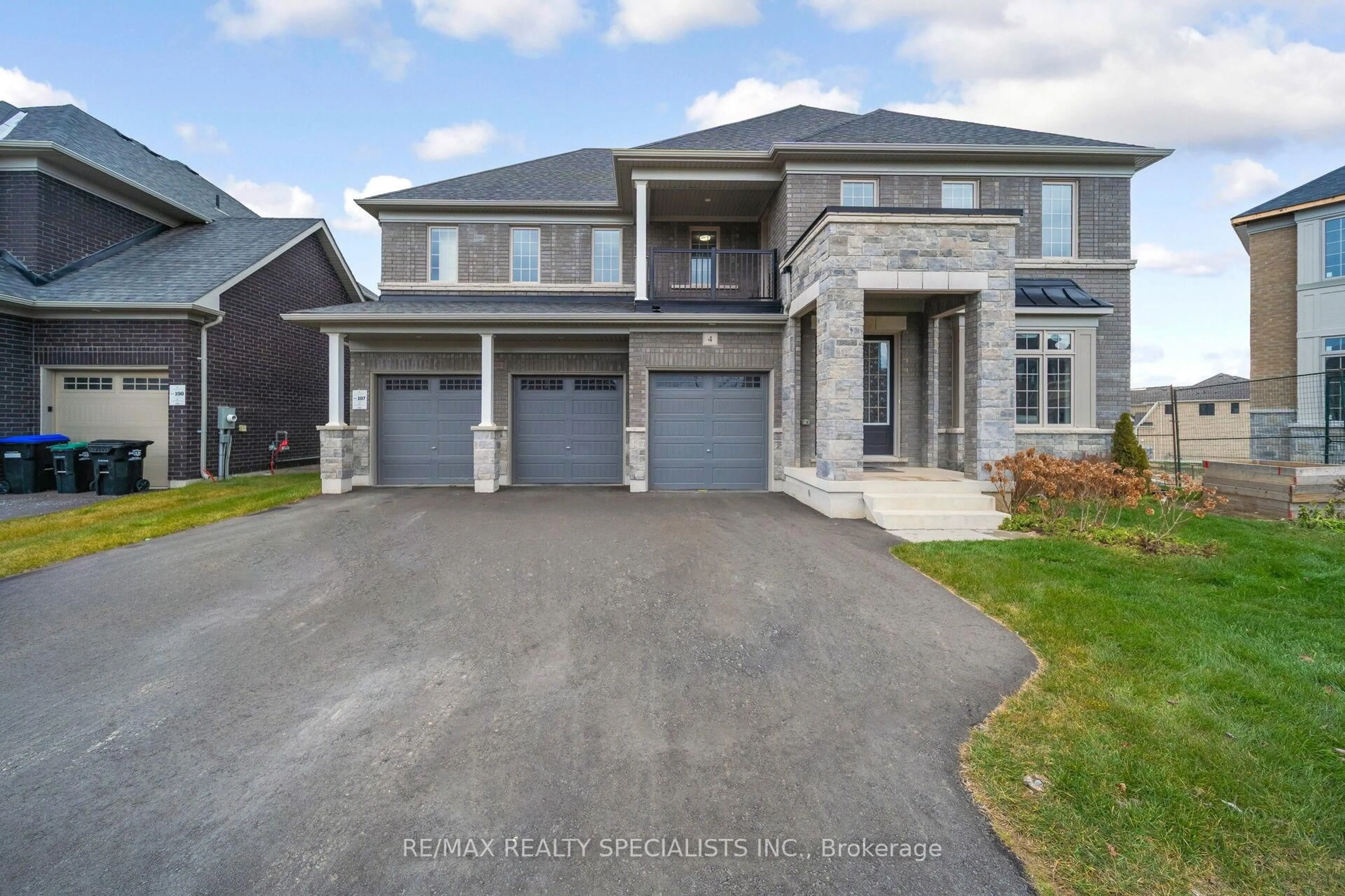 A pic from outside/outdoor area/front of a property/back of a property/a pic from drone, street for 4 Elderberry Way, Adjala-Tosorontio Ontario L0G 1W0