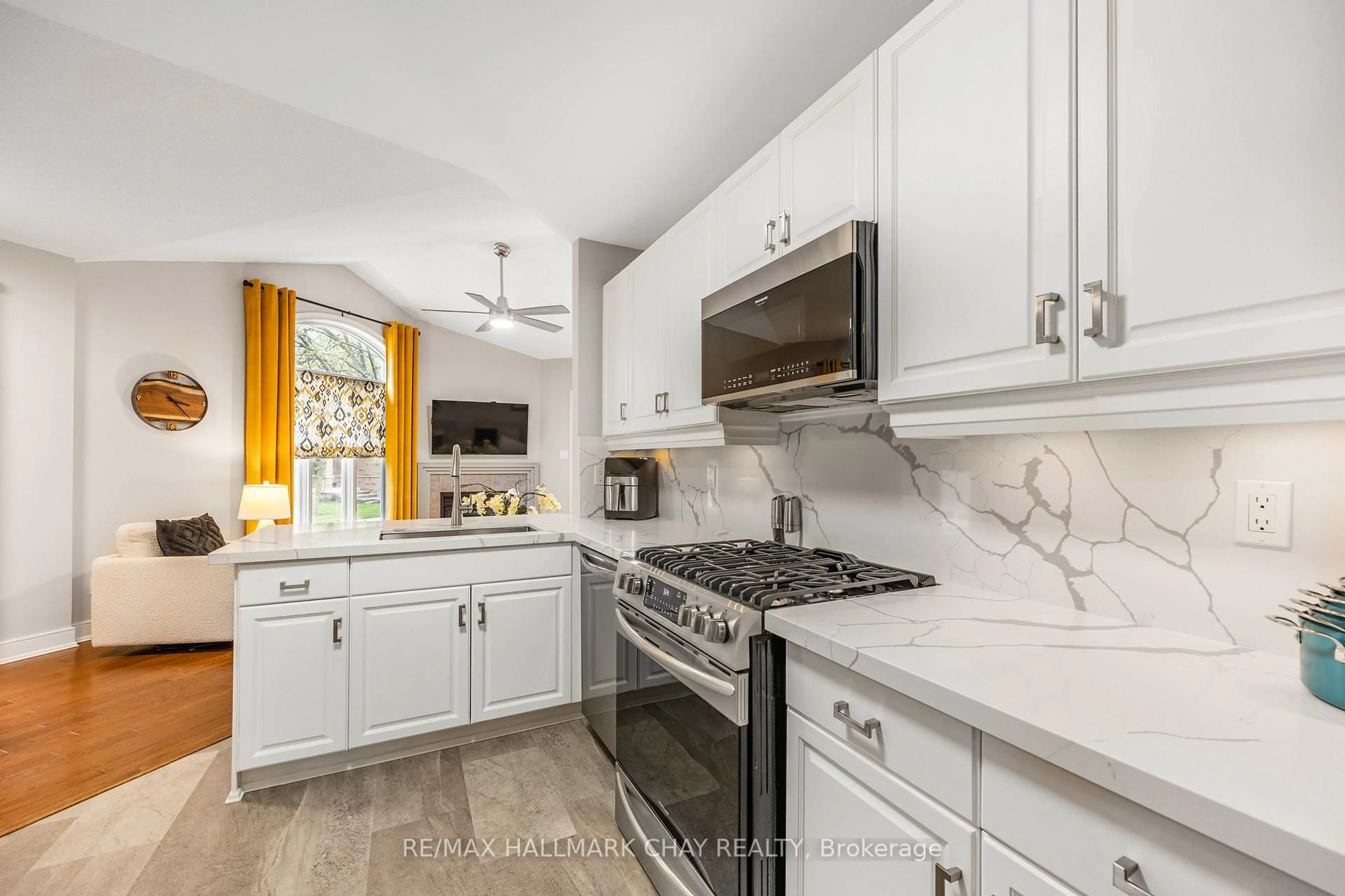 Unknown for 1 Fortuna Circ, New Tecumseth Ontario L9R 1Z3