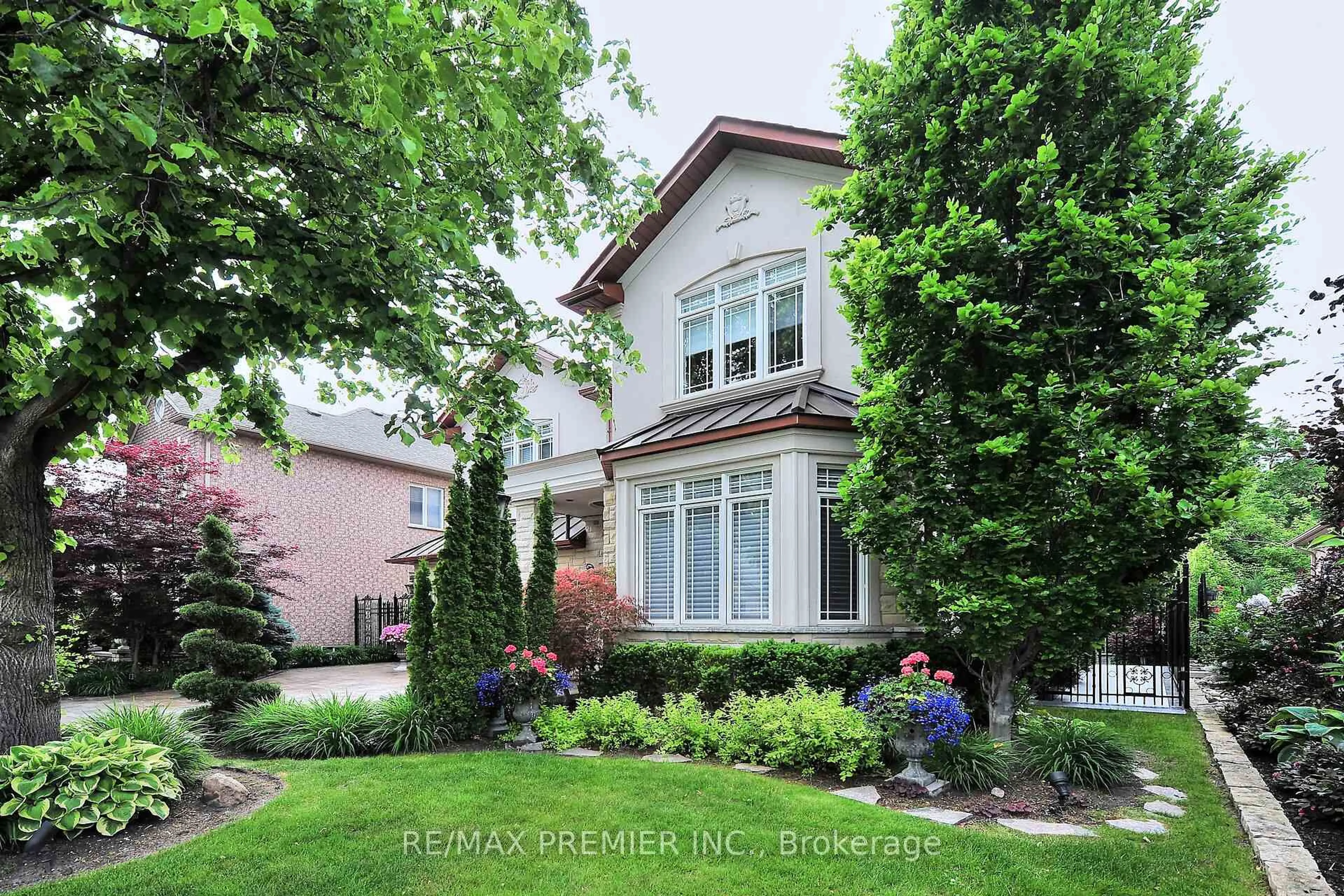 Home with brick exterior material, street for 111 Arista Gate, Vaughan Ontario L4L 9H7