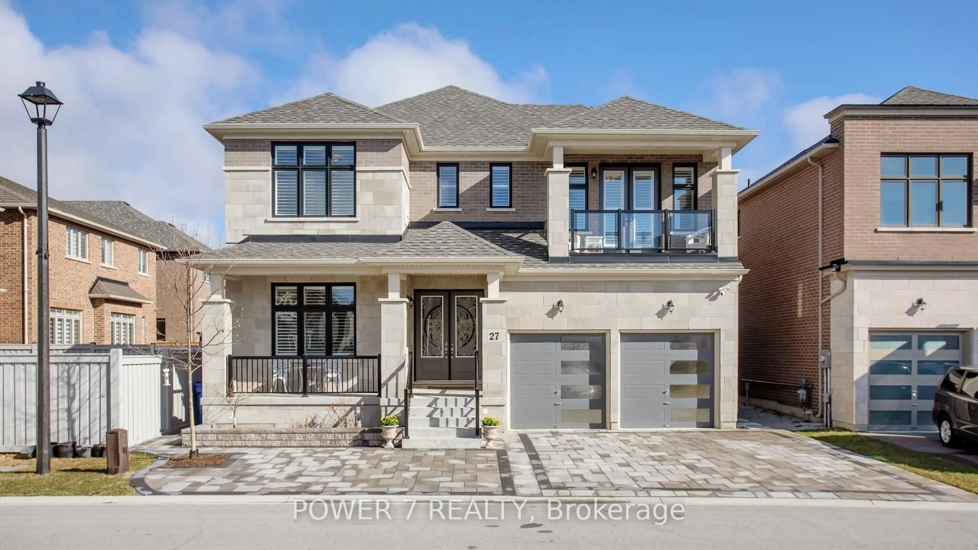 Home with brick exterior material, street for 27 Joiner Circ, Whitchurch-Stouffville Ontario L4A 4W9