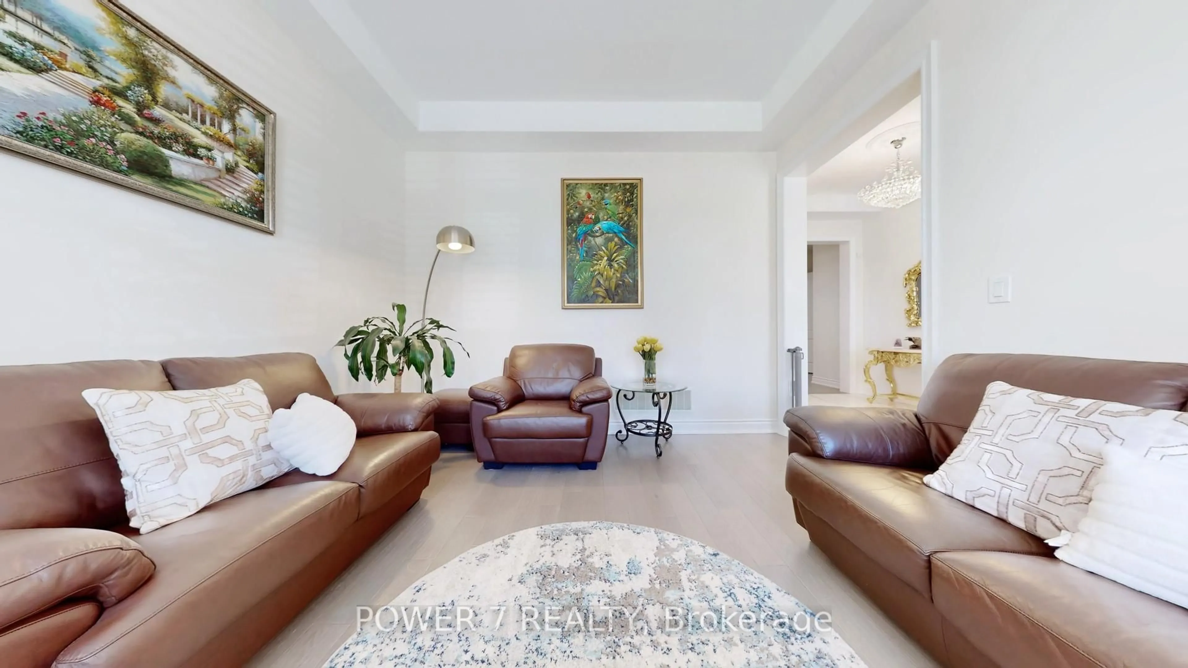 Living room with furniture, unknown for 27 Joiner Circ, Whitchurch-Stouffville Ontario L4A 4W9