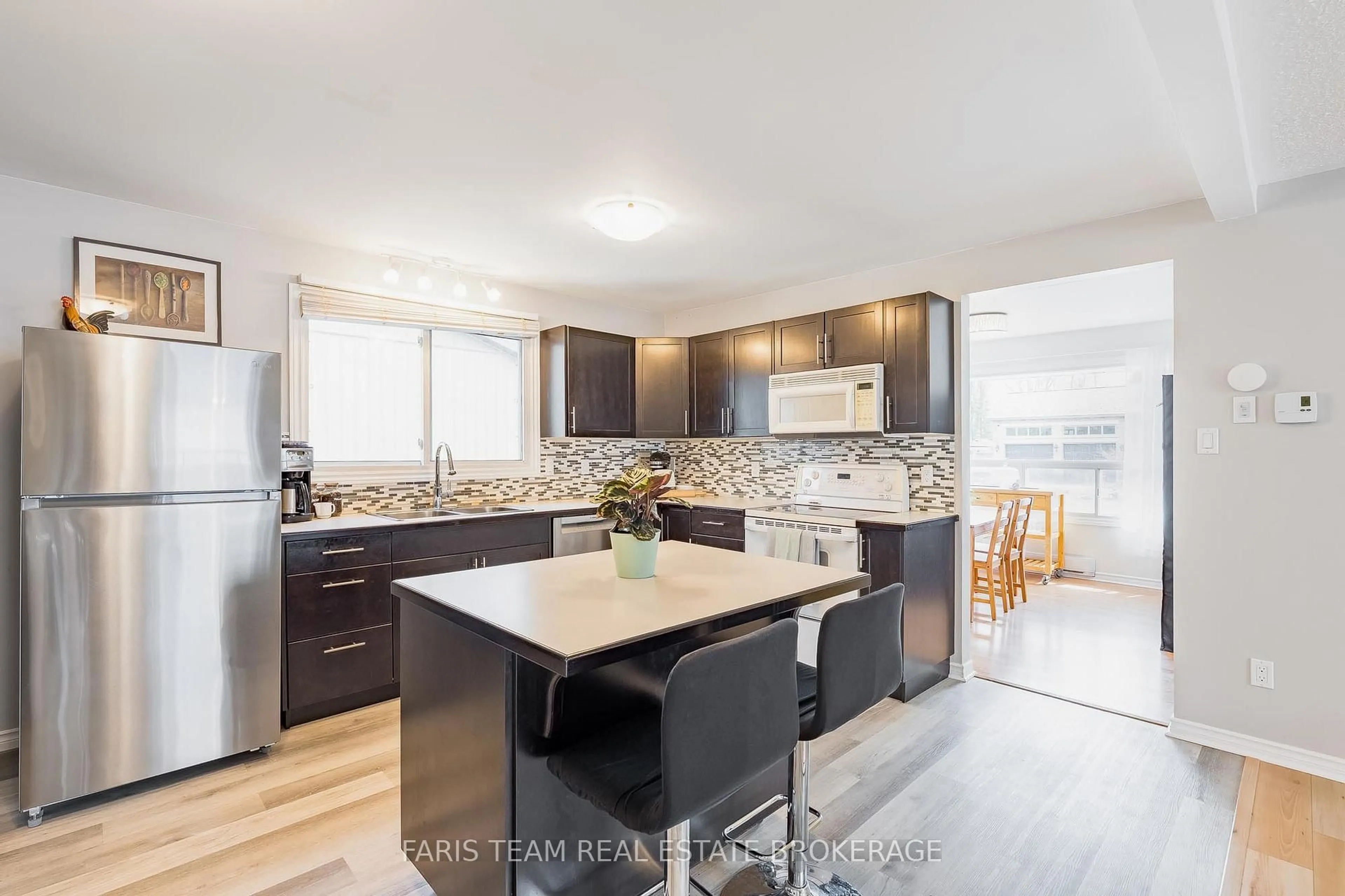 Open concept kitchen, unknown for 1120 Lindy Lane, Innisfil Ontario L0L 1R0