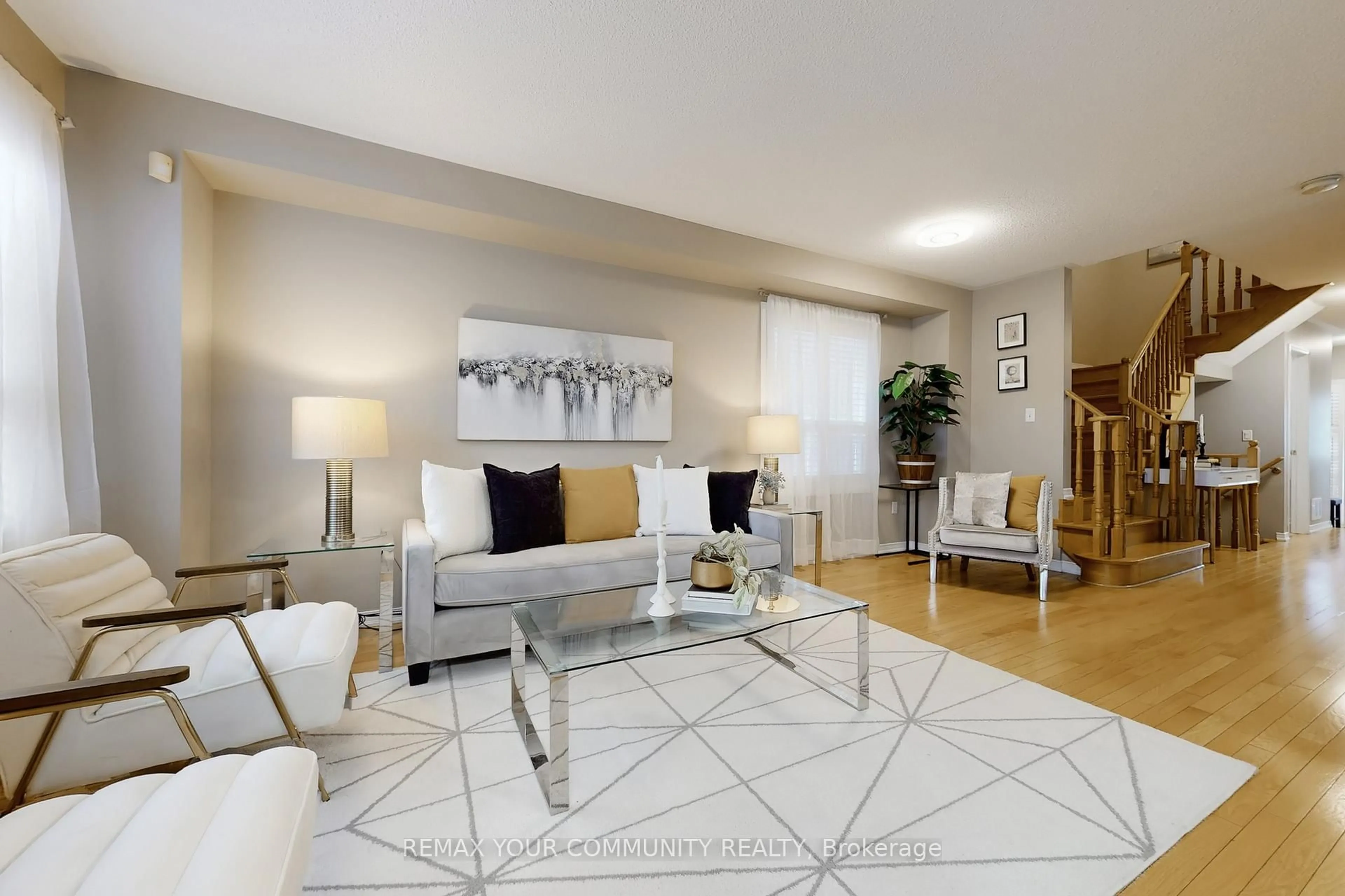 Living room with furniture, unknown for 139 Ascalon Dr, Vaughan Ontario L6A 0M4