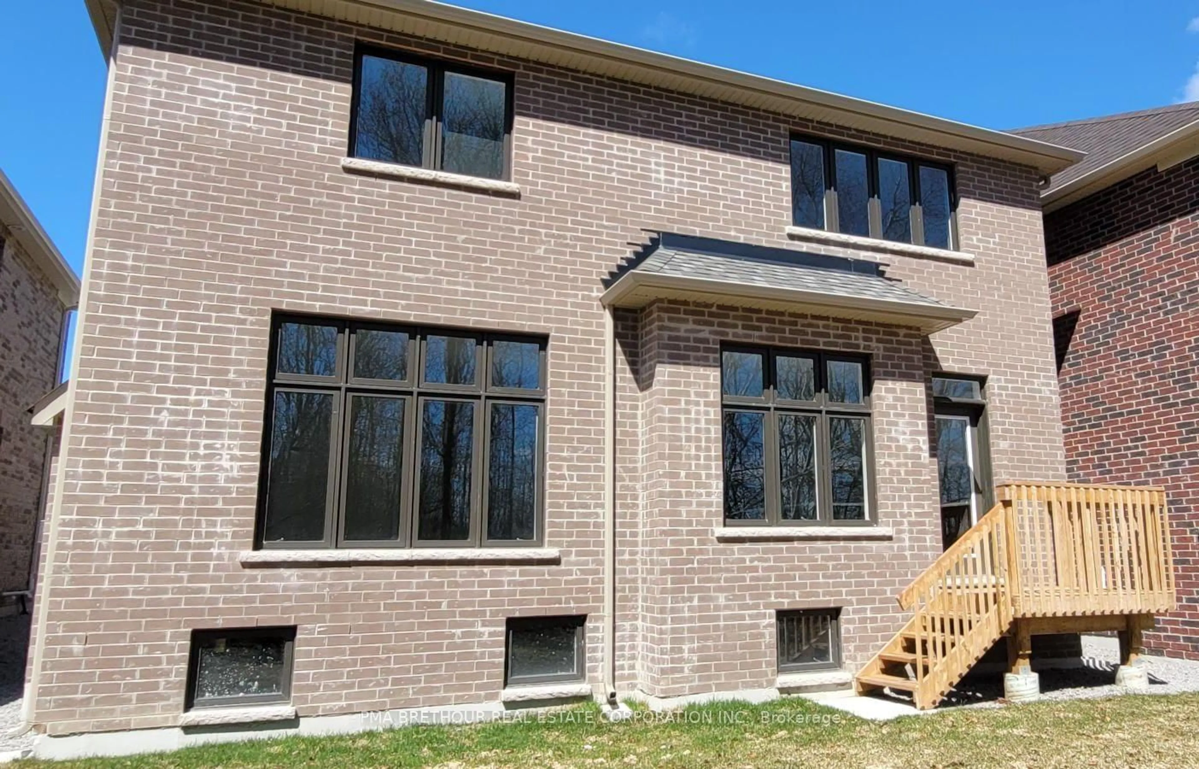 Home with brick exterior material, unknown for 149 Dovedale Dr, Georgina Ontario L4P 0S6