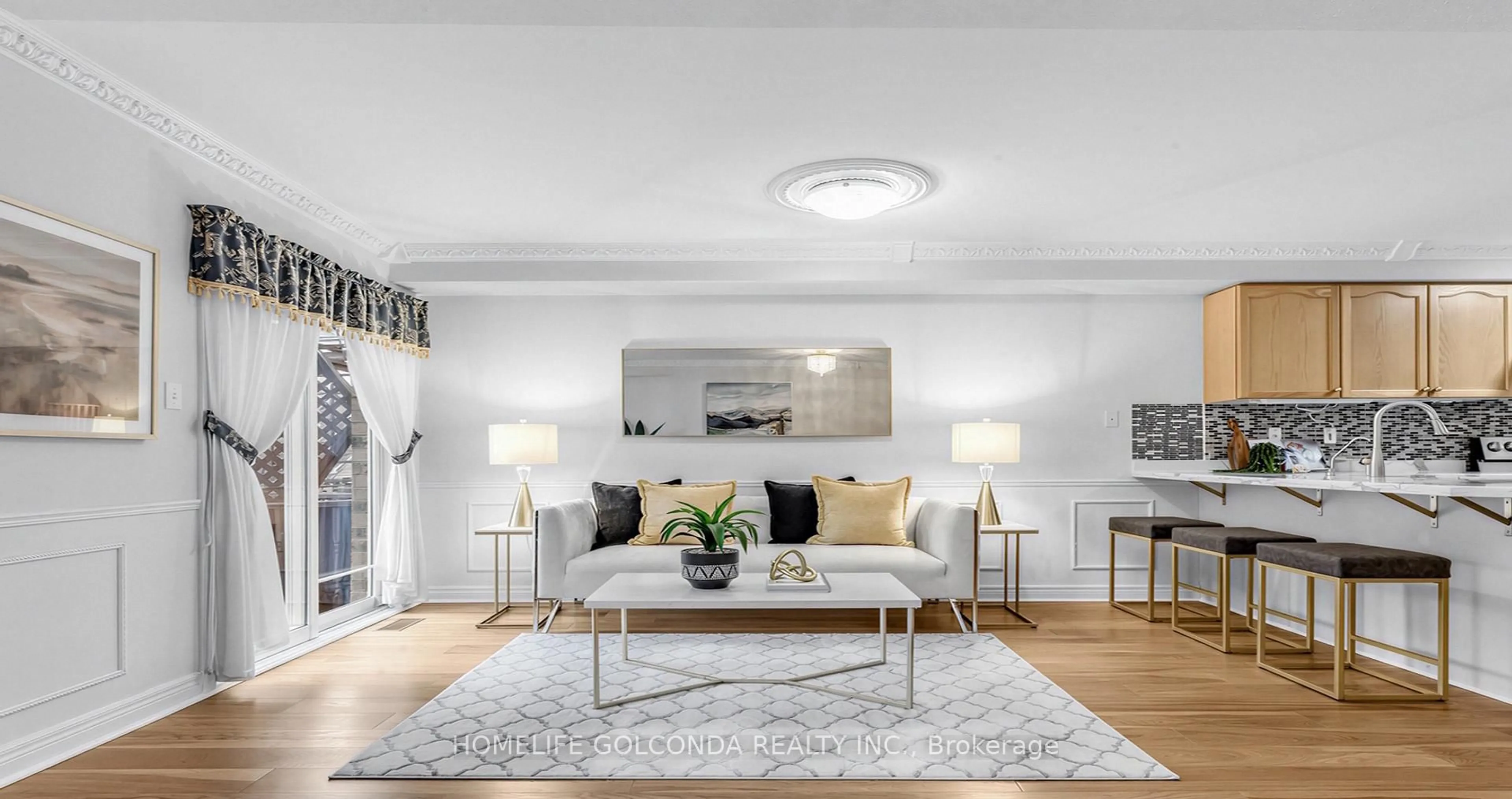 Living room with furniture, unknown for 15 Amulet Cres, Richmond Hill Ontario L4S 2S2