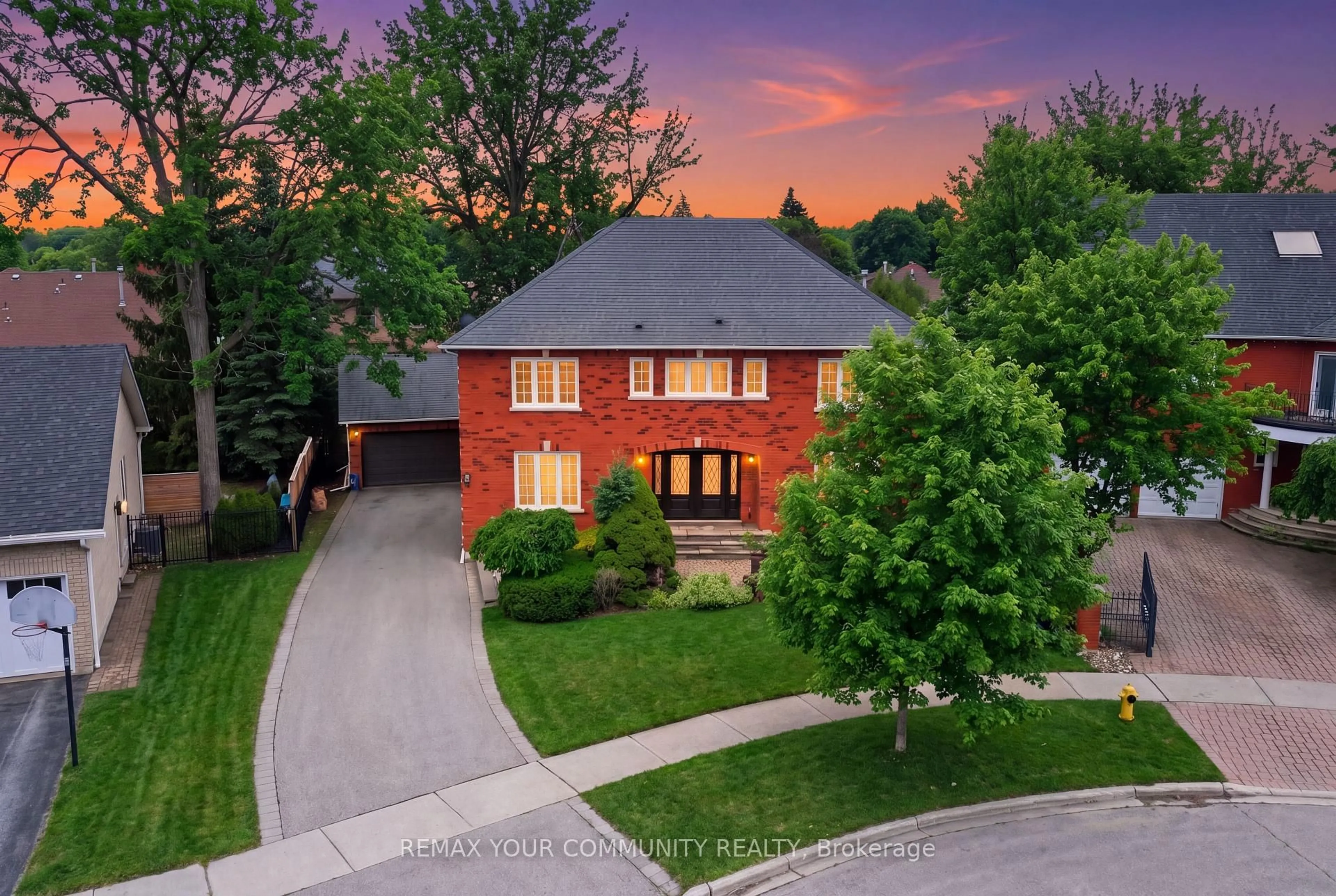 A pic from outside/outdoor area/front of a property/back of a property/a pic from drone, street for 23 John Lyons Rd, Markham Ontario L3P 3H3