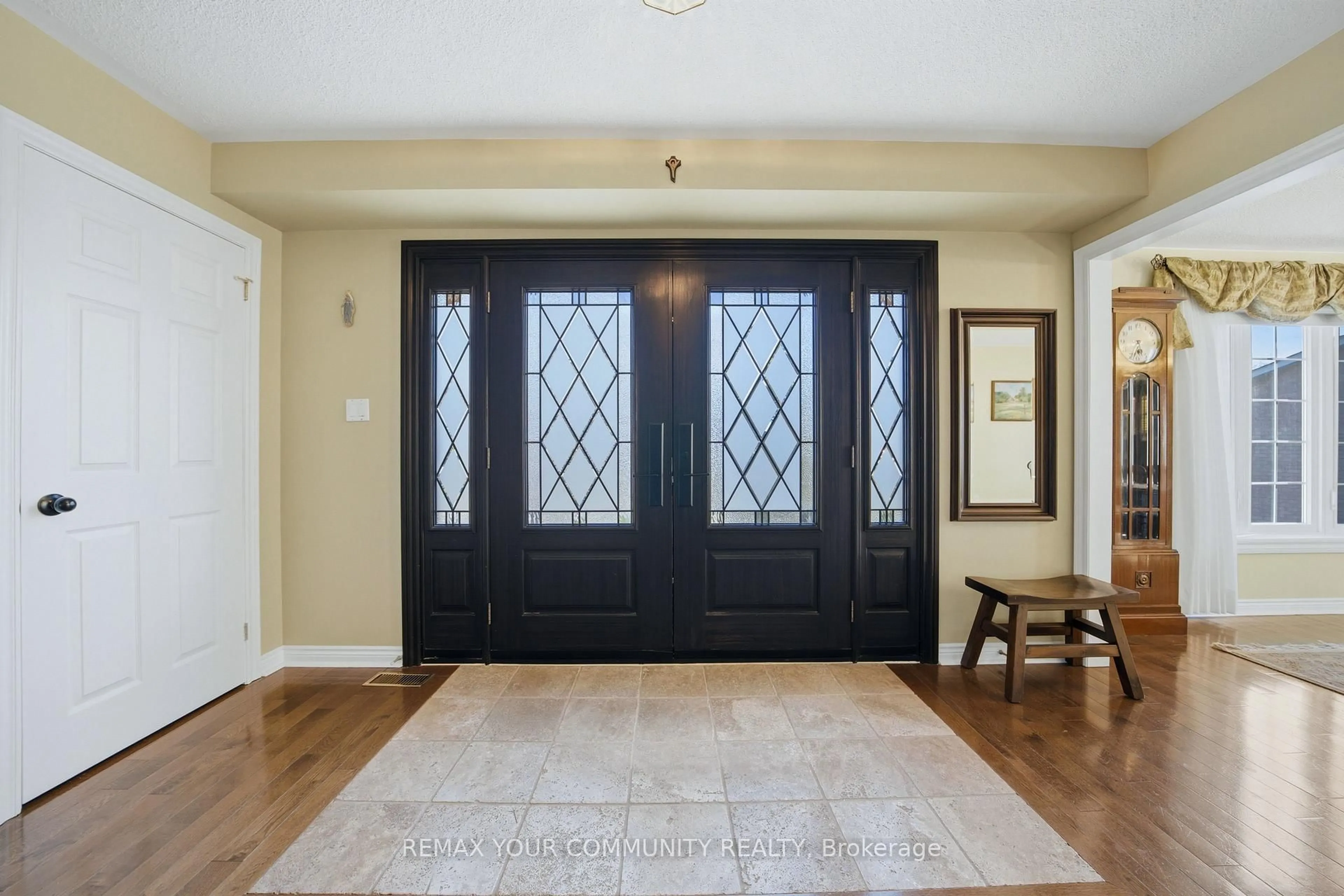 Indoor entryway for 23 John Lyons Rd, Markham Ontario L3P 3H3