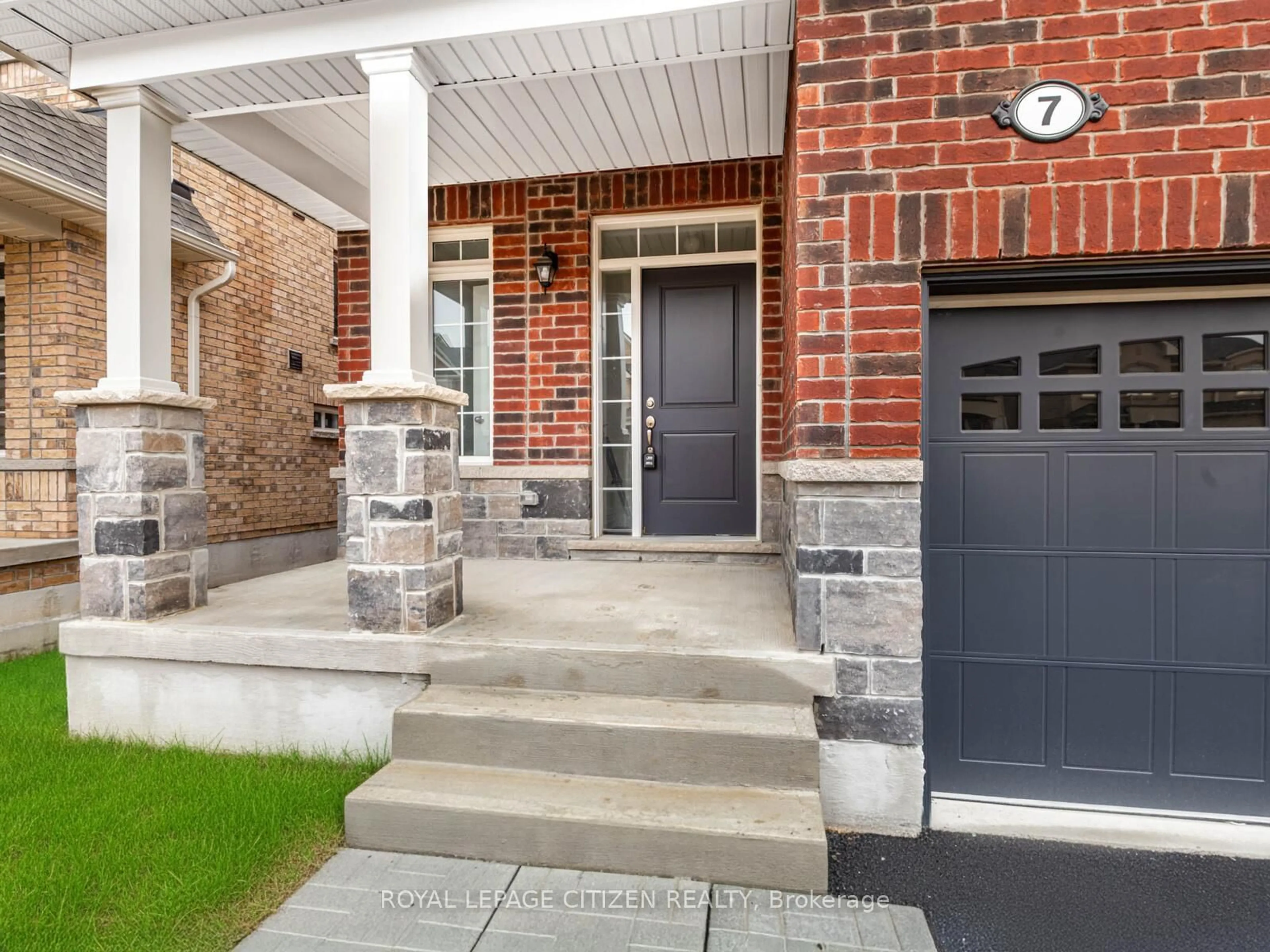 Home with brick exterior material, street for 7 Wayne Allison Dr, Georgina Ontario L0E 1R0