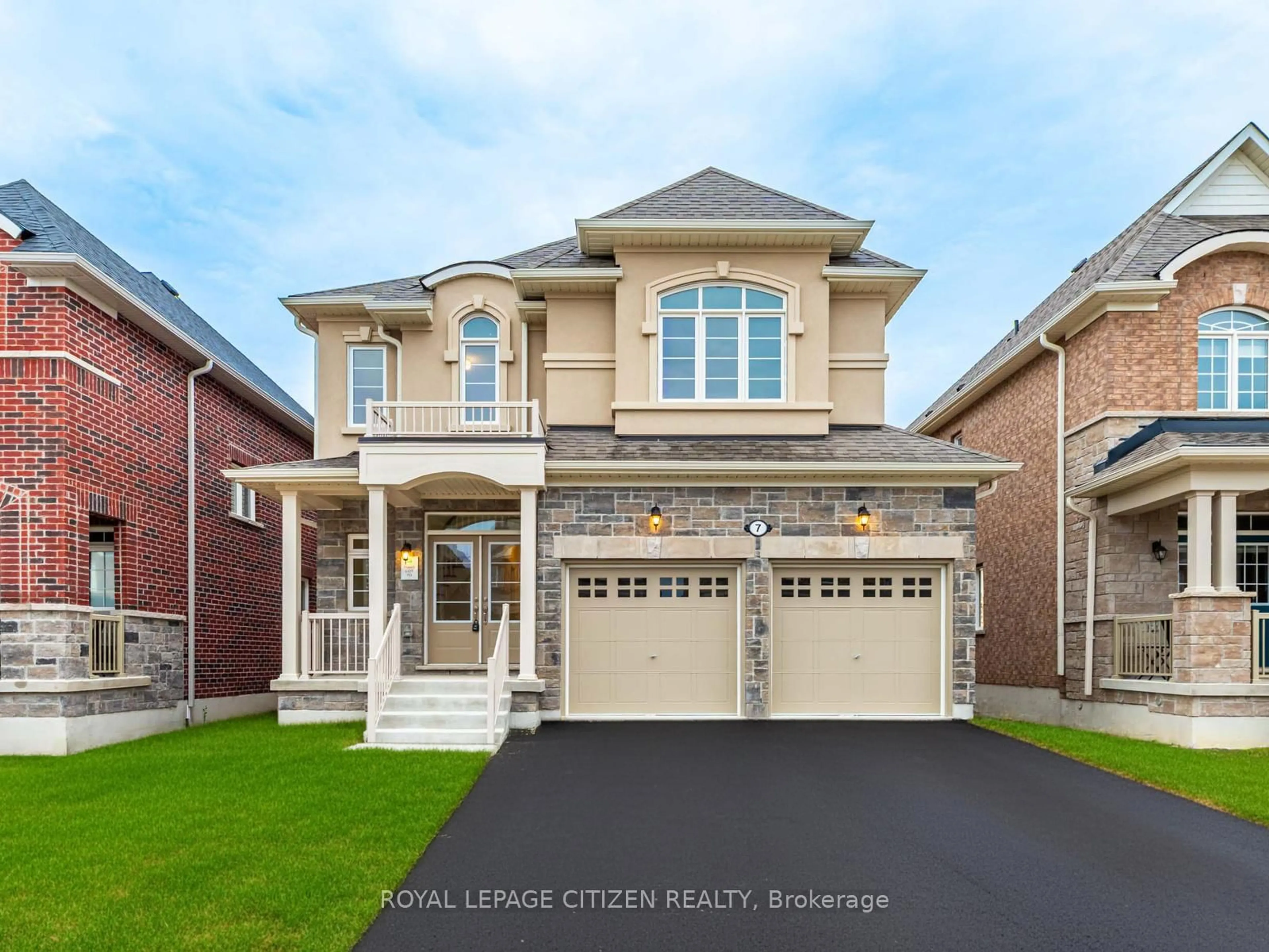 Home with brick exterior material, street for 7 Jeanne Pynn Ave, Georgina Ontario L0E 1R0