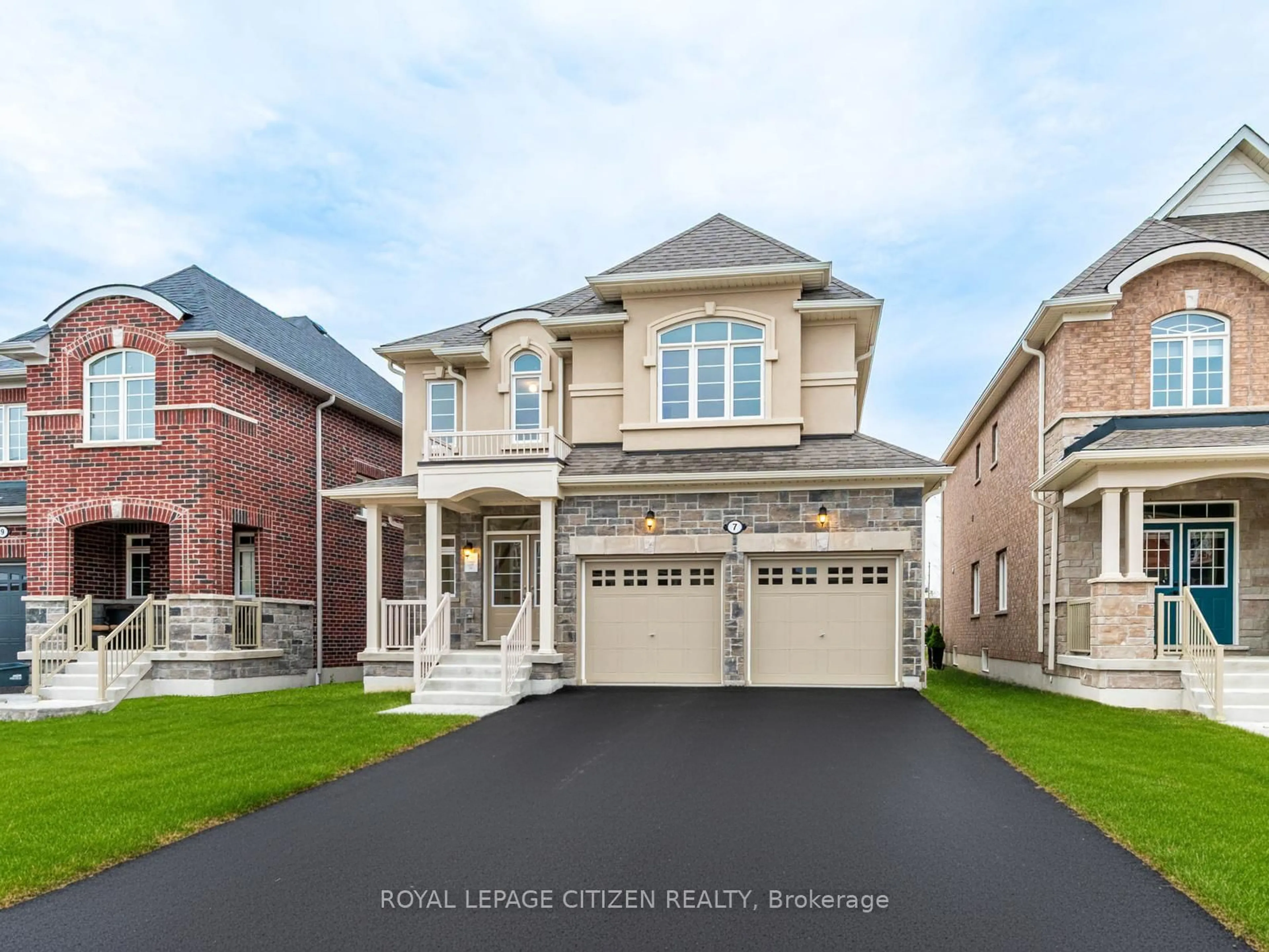 Home with brick exterior material, street for 7 Jeanne Pynn Ave, Georgina Ontario L0E 1R0