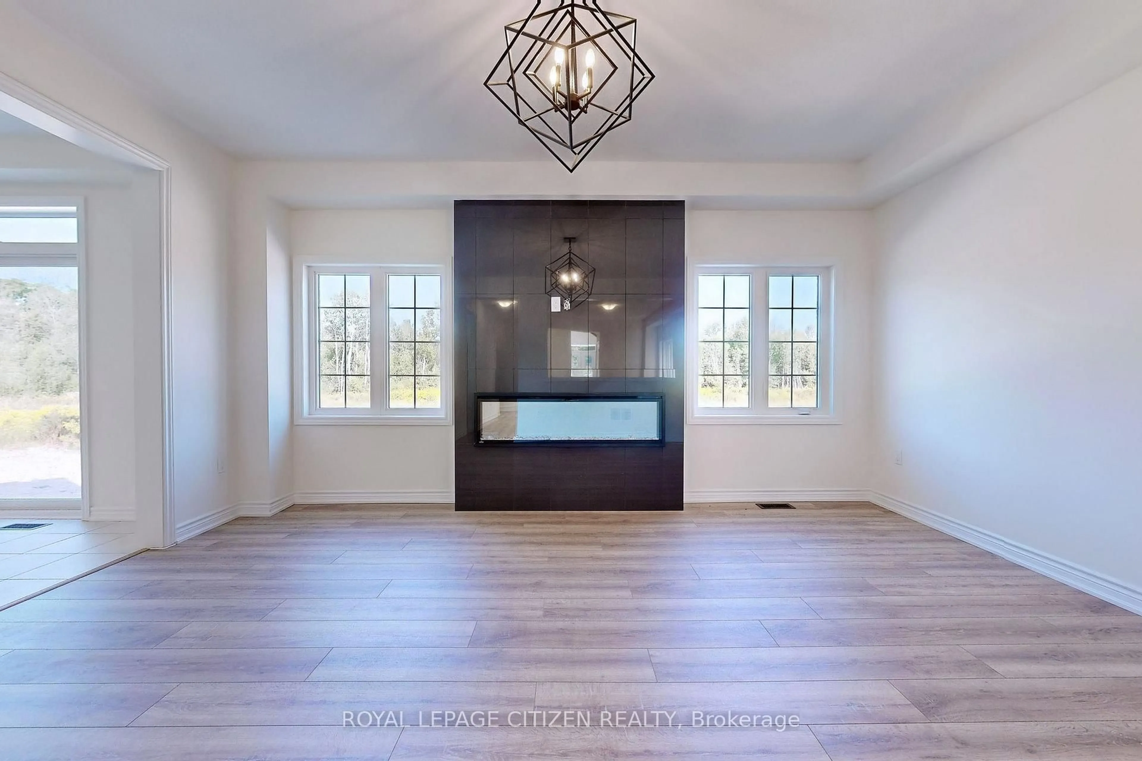 Unknown for 140 Hawkins St, Georgina Ontario L0E 1R0